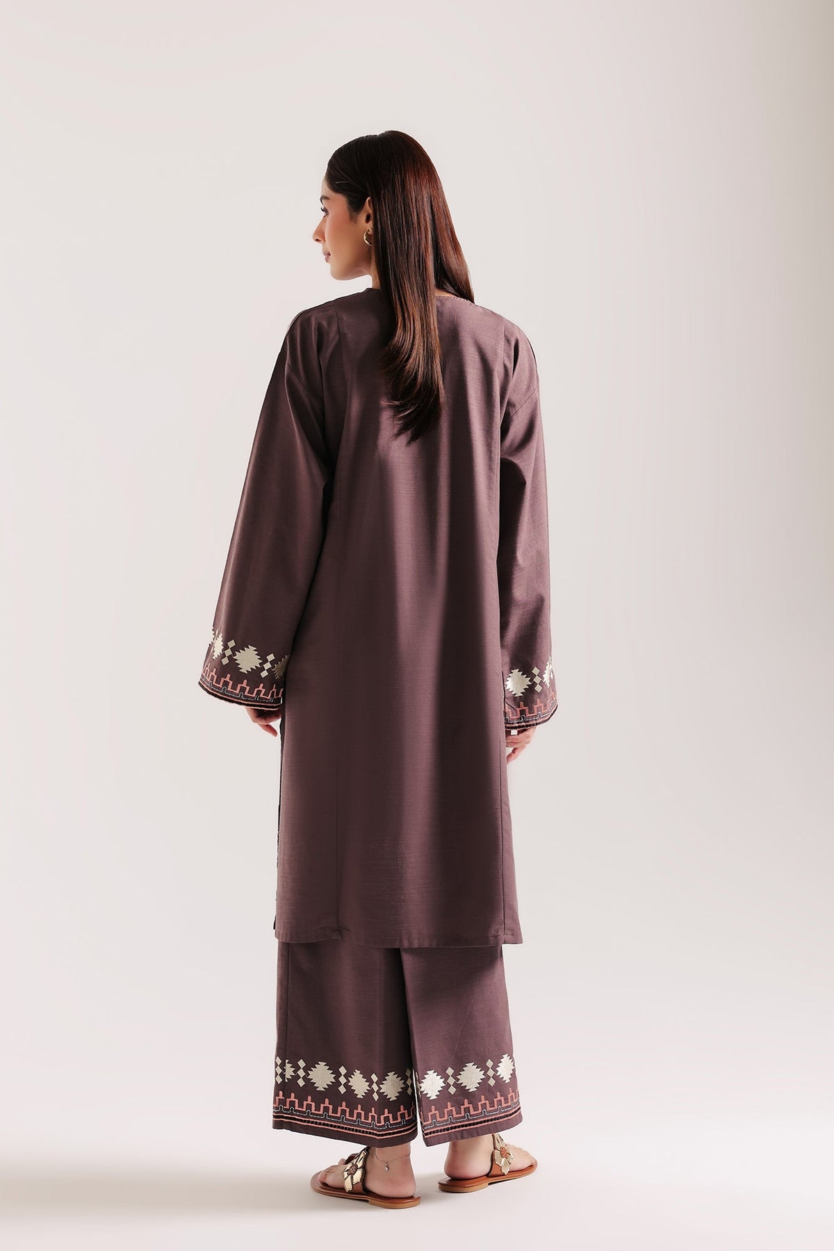 EMBROIDERED SUIT (E9498-102-816)