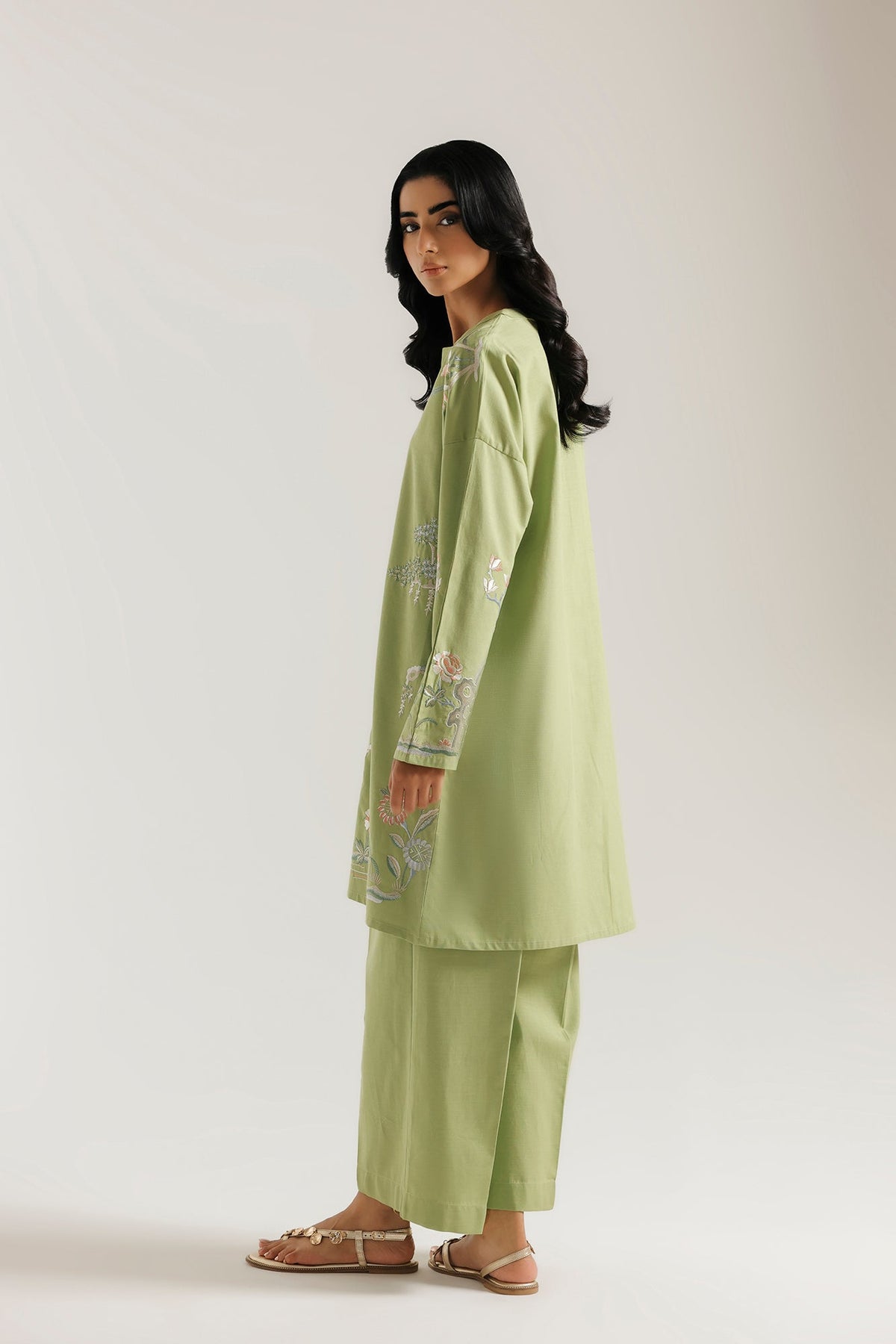 EMBROIDERED SUIT (E9501-102-129)