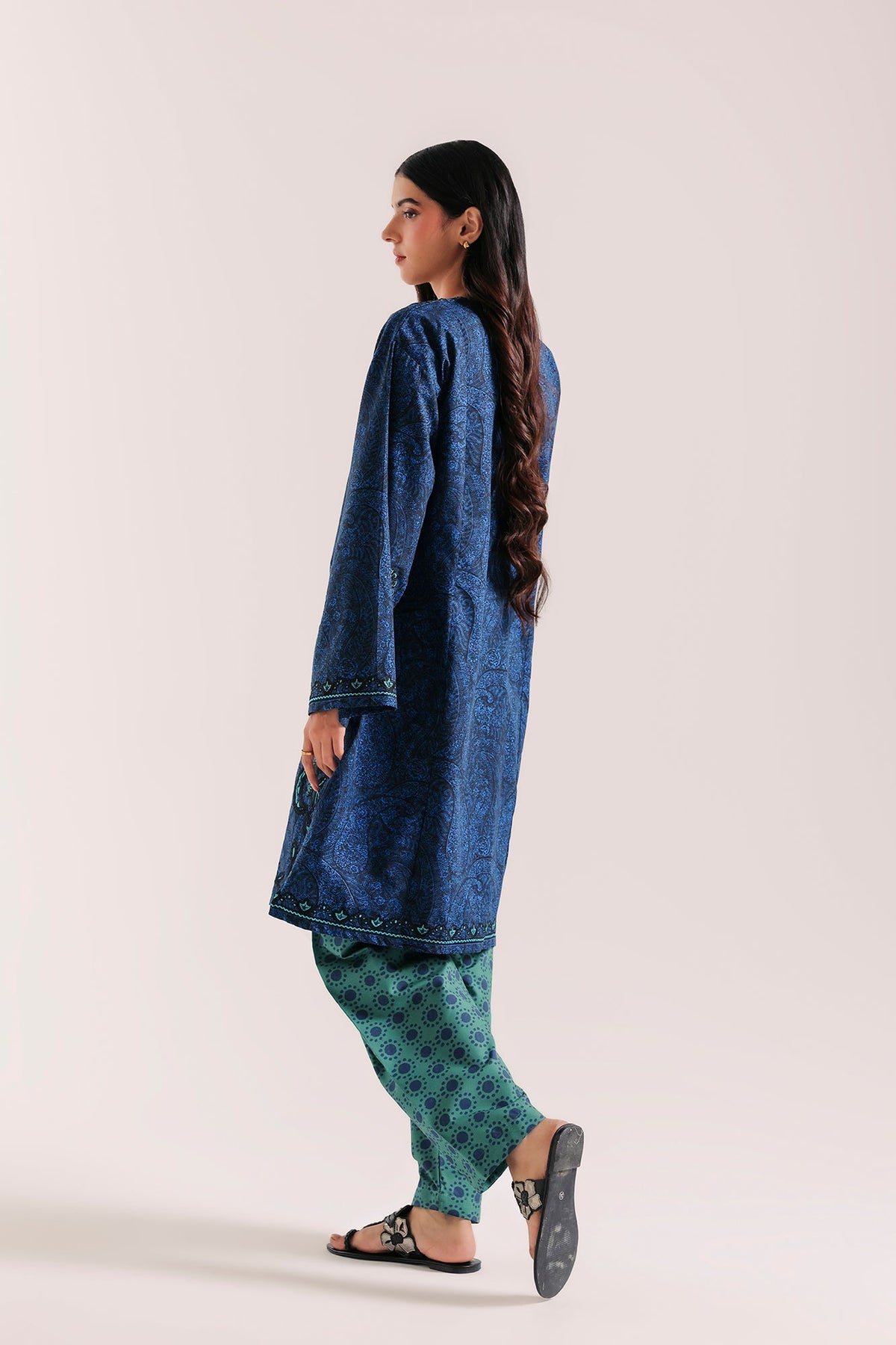 EMBROIDERED SUIT (E9507-102-902)