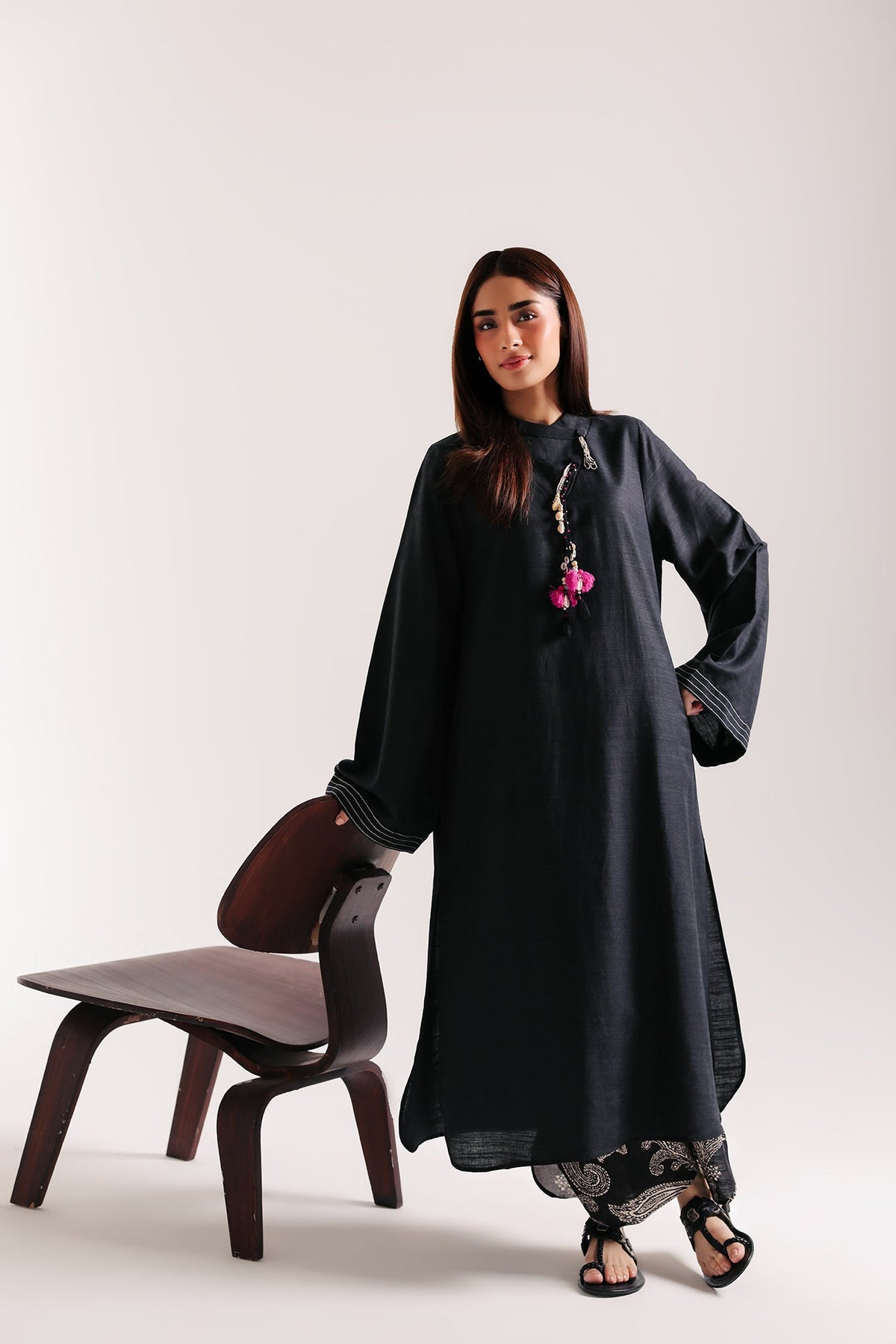 EMBROIDERED SUIT (E9514-102-902)