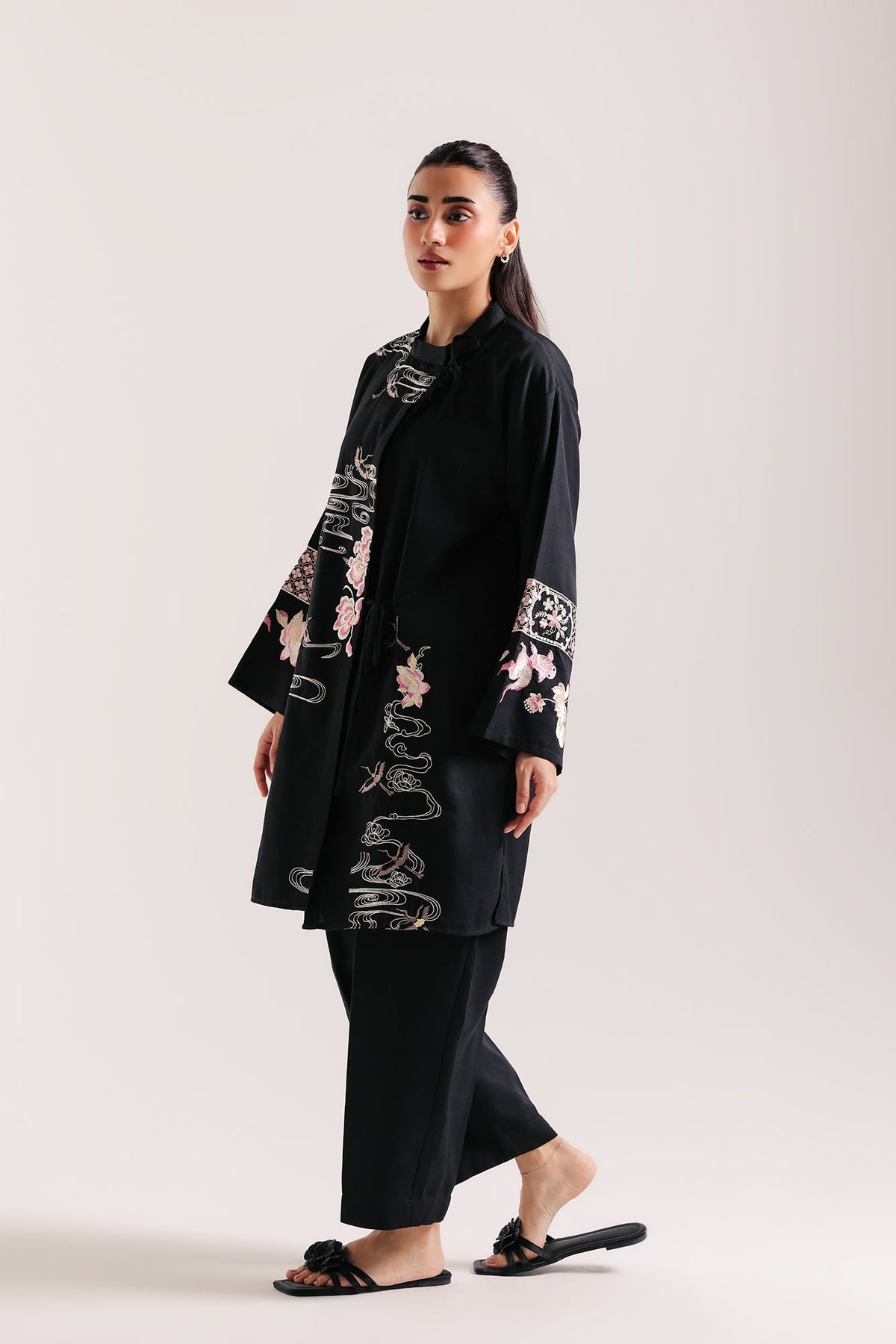 EMBROIDERED SUIT (E9515-102-902)