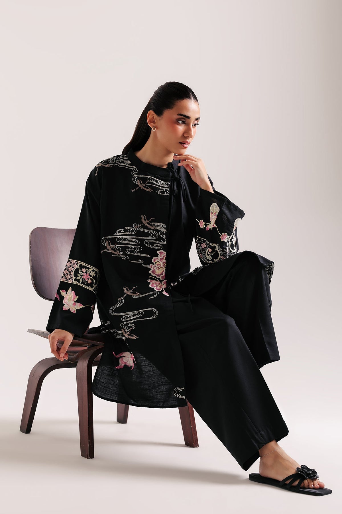EMBROIDERED SUIT (E9515-102-902)