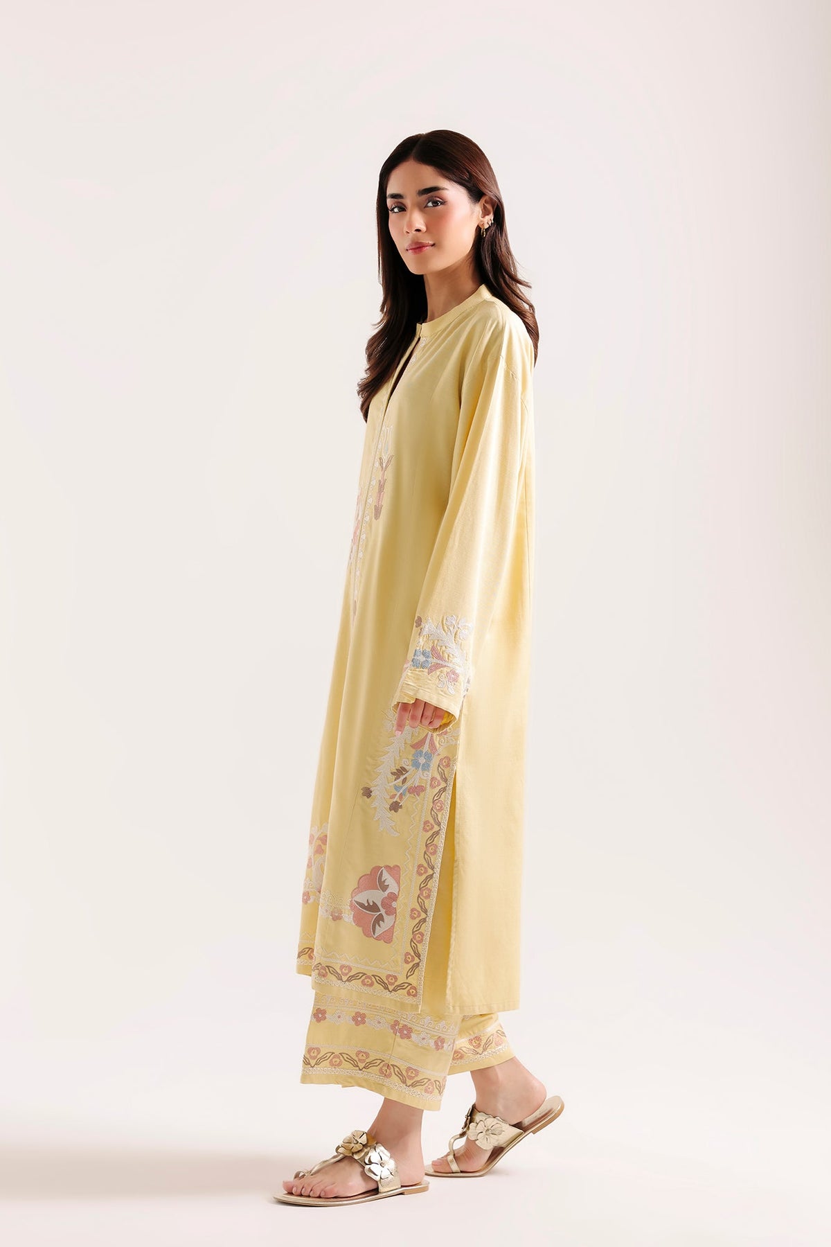 EMBROIDERED SUIT (E9519-102-110)