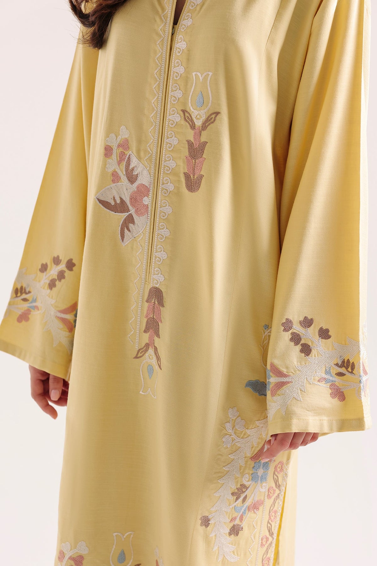 EMBROIDERED SUIT (E9519-102-110)