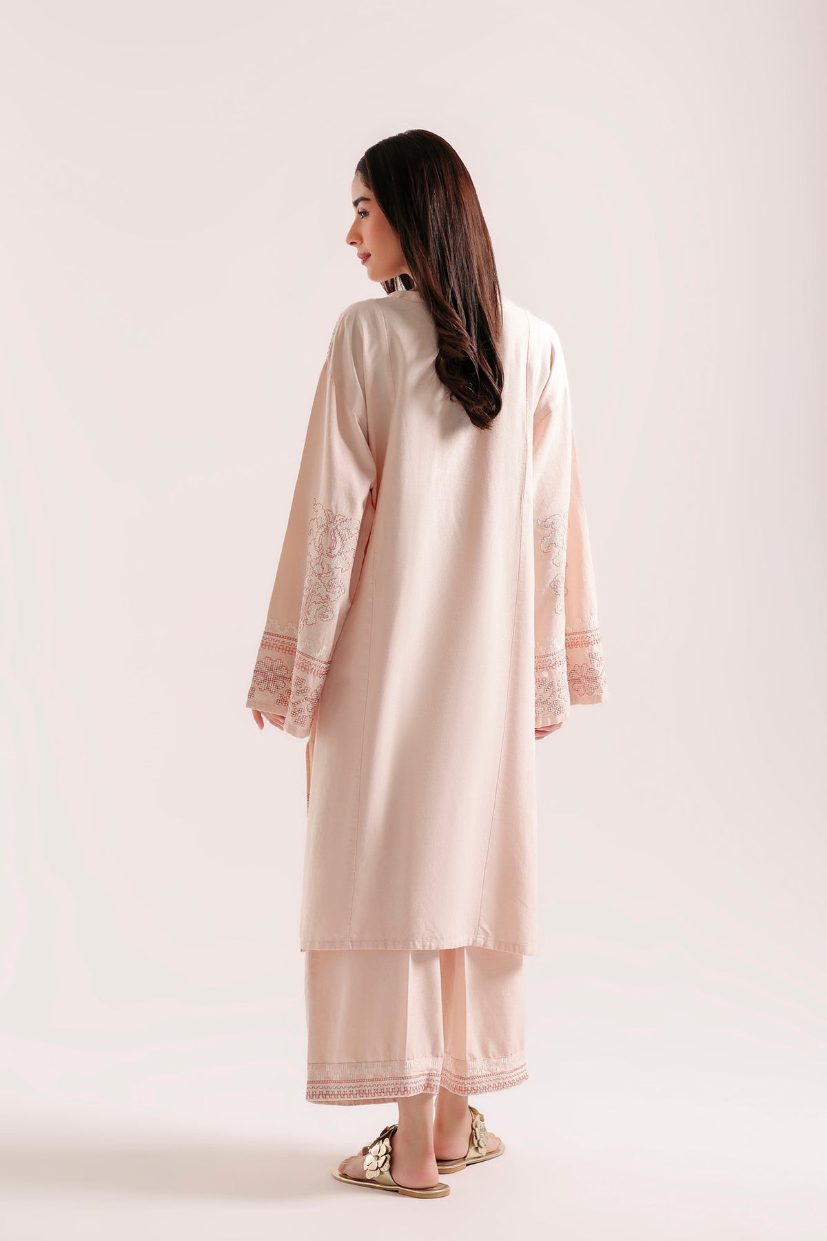 EMBROIDERED SUIT (E9520-102-329)