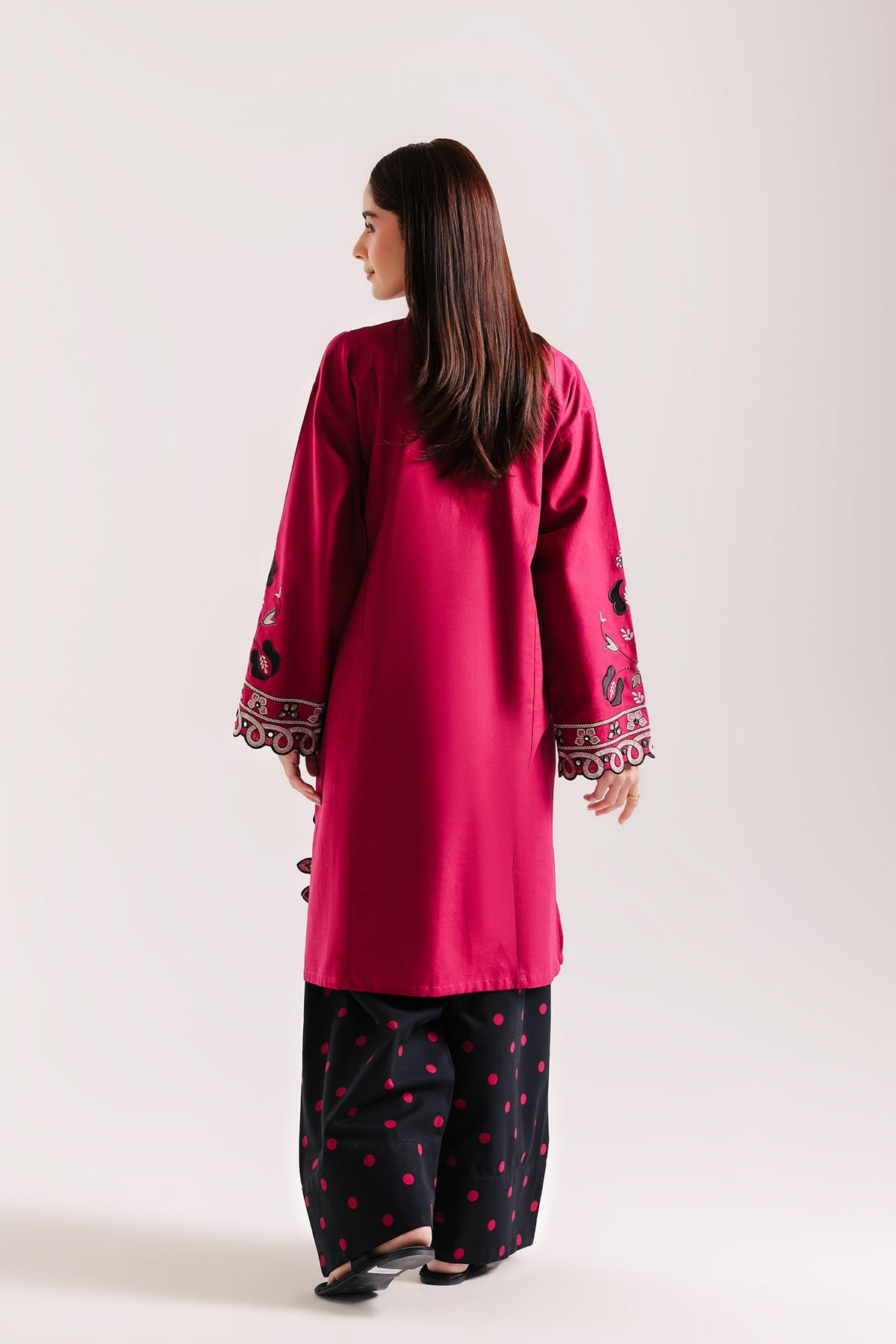 EMBROIDERED SUIT (E9531-102-404)