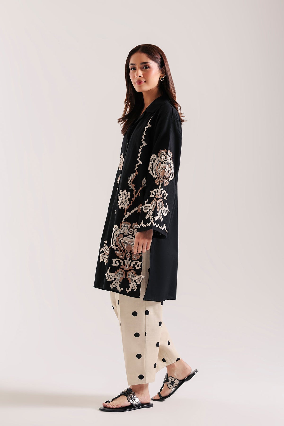 EMBROIDERED SUIT (E9532-102-902)