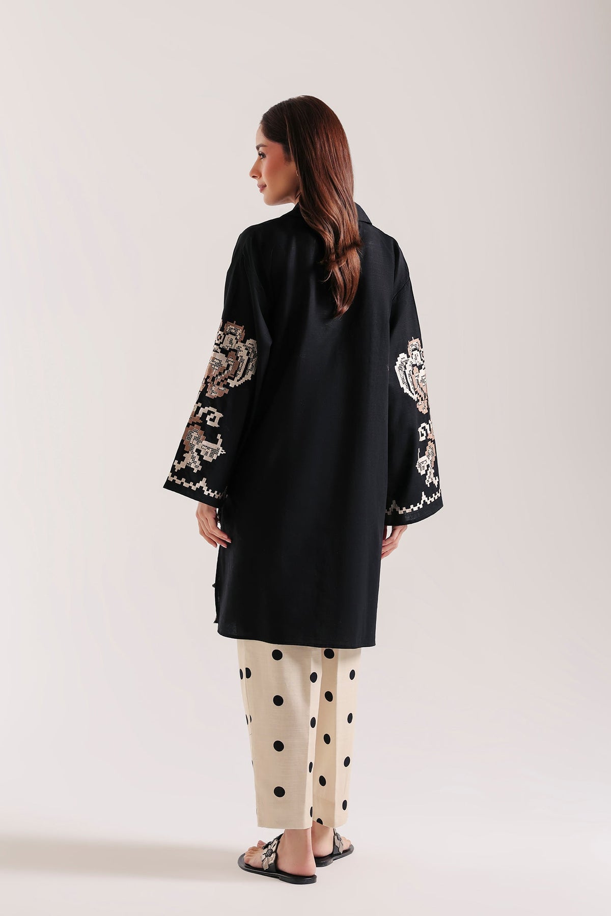 EMBROIDERED SUIT (E9532-102-902)