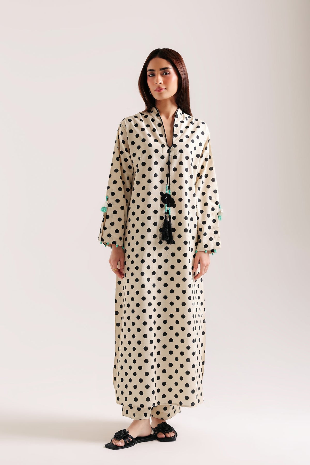 EMBROIDERED SUIT (E9536-102-004)