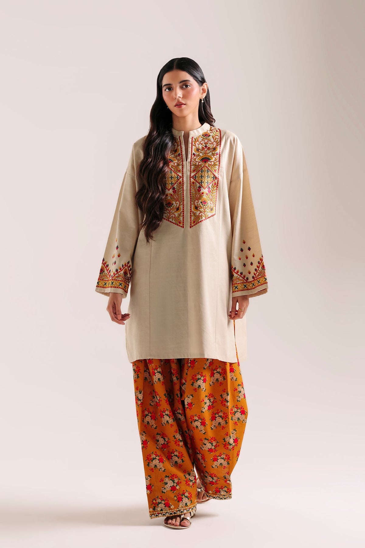 EMBROIDERED SUIT (E9539-102-004)