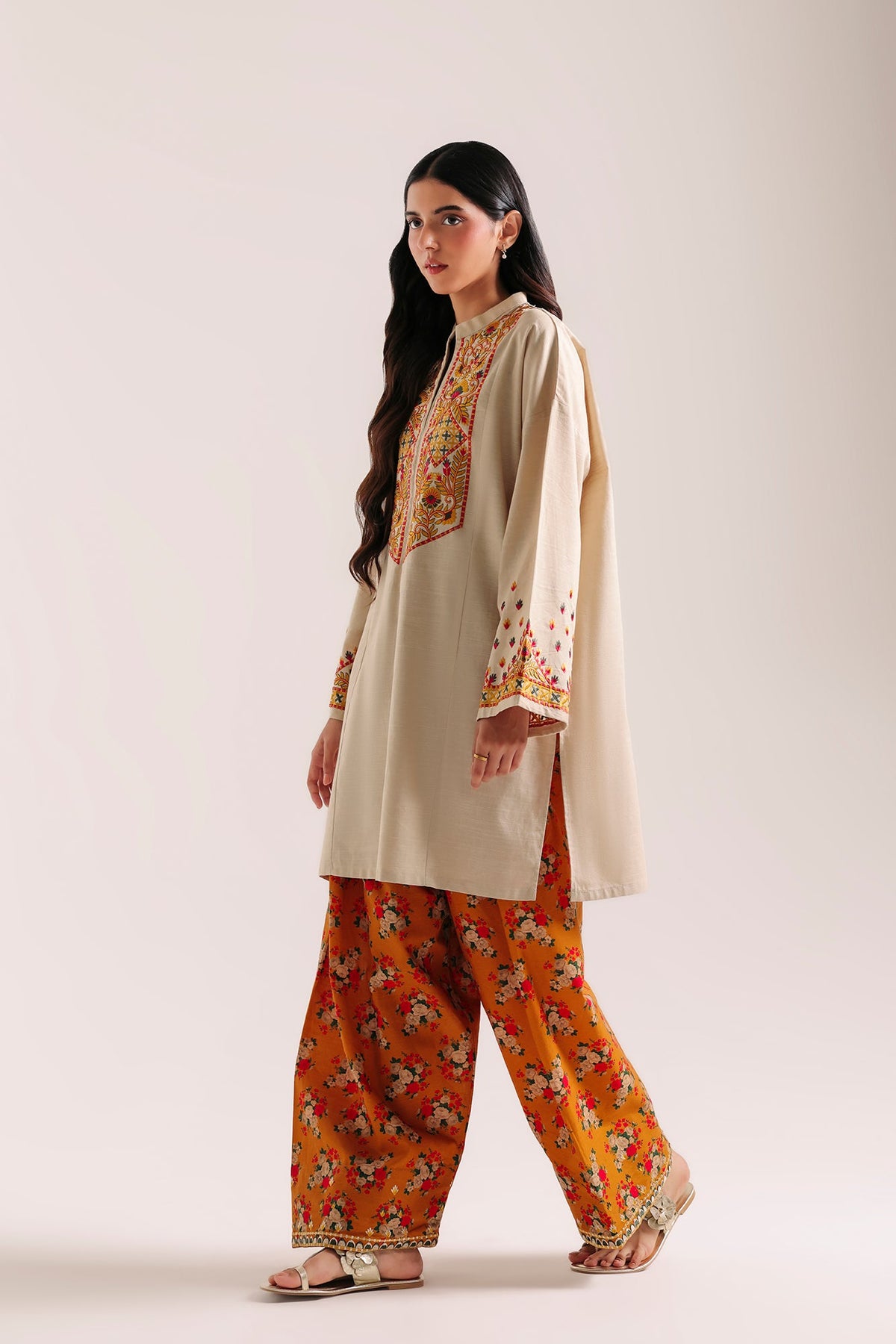 EMBROIDERED SUIT (E9539-102-004)