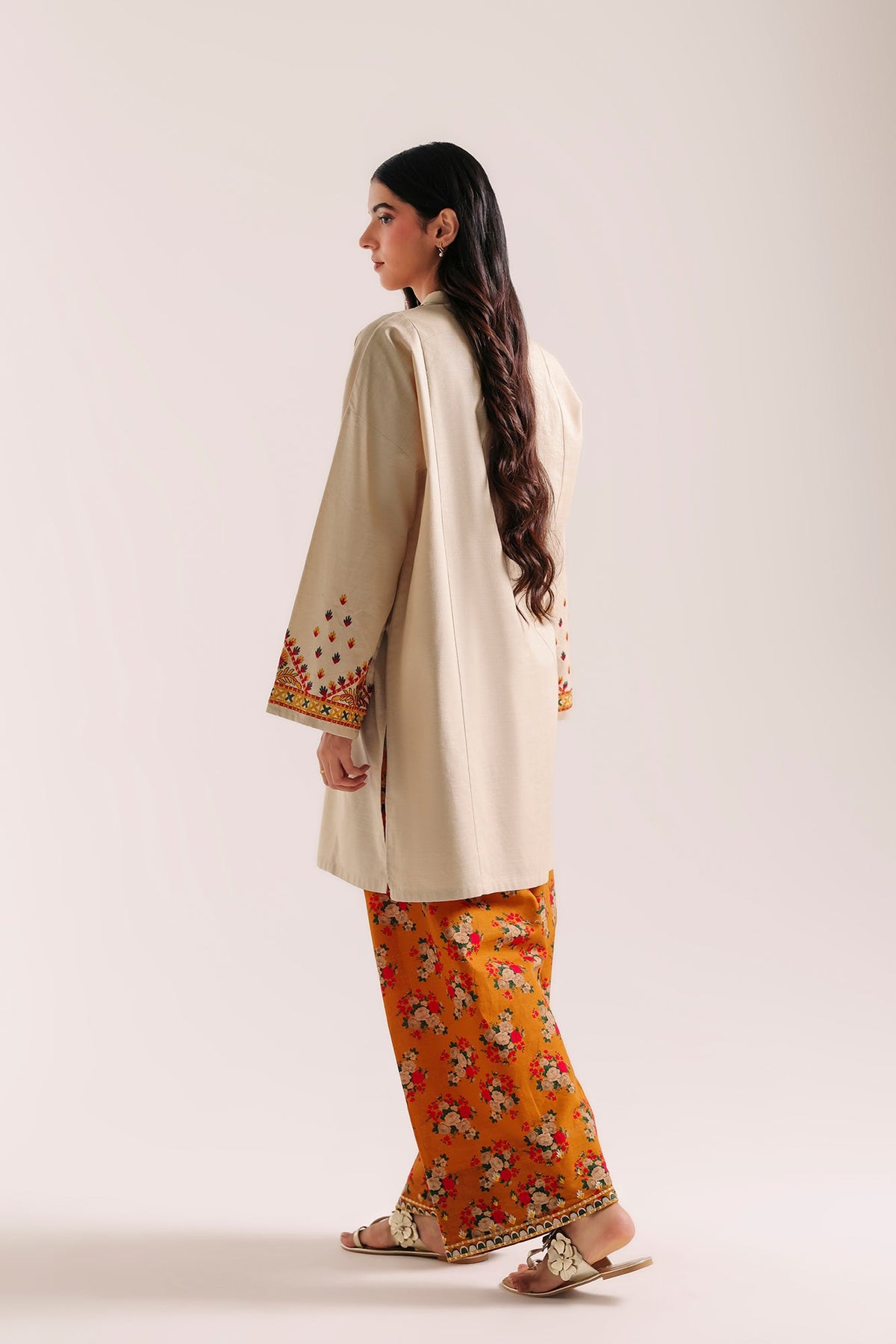 EMBROIDERED SUIT (E9539-102-004)