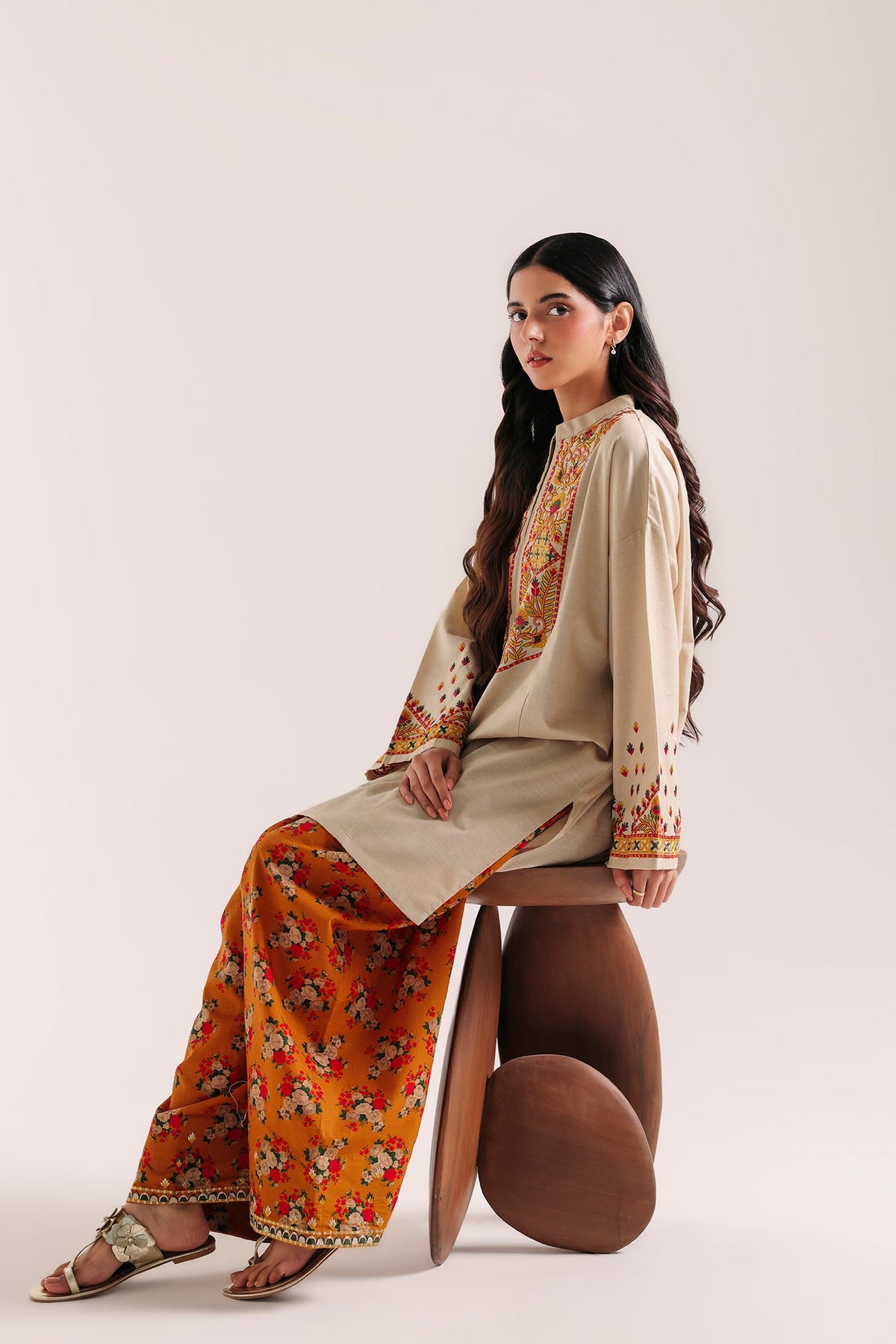 EMBROIDERED SUIT (E9539-102-004)