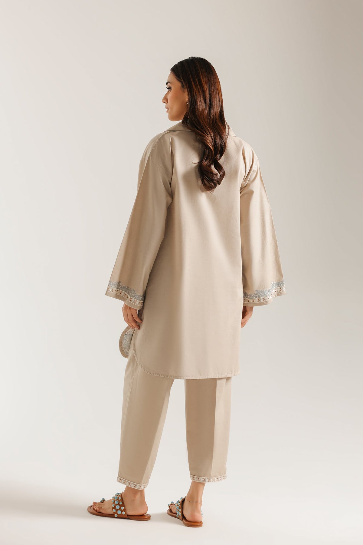EMBROIDERED SUIT (E9543-102-006)