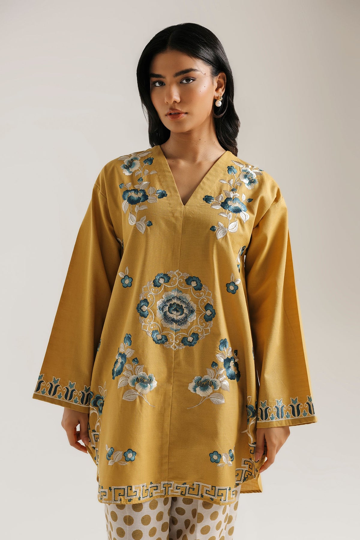EMBROIDERED SUIT (E9545-102-105)