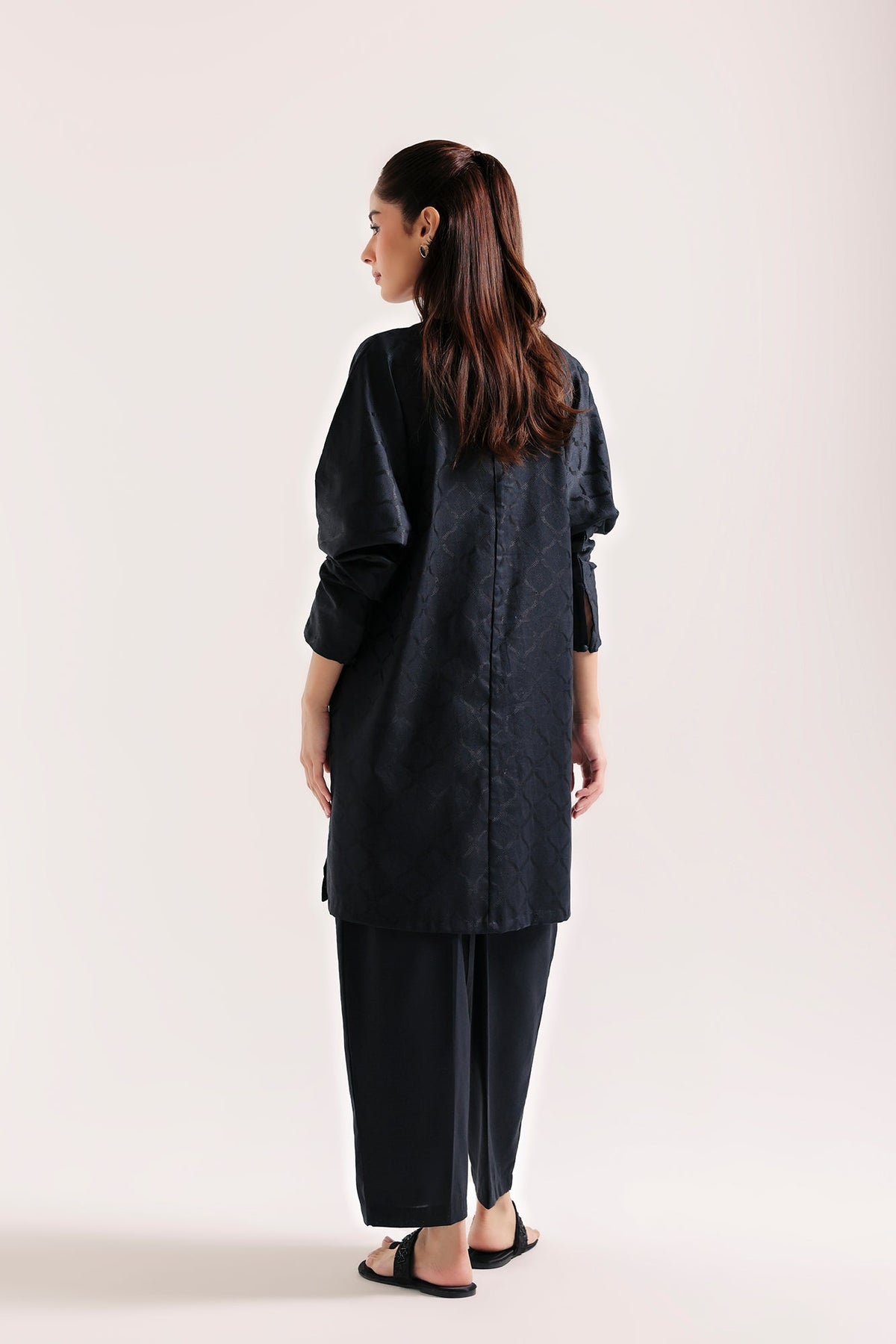 EMBROIDERED SUIT (E9553-102-902)