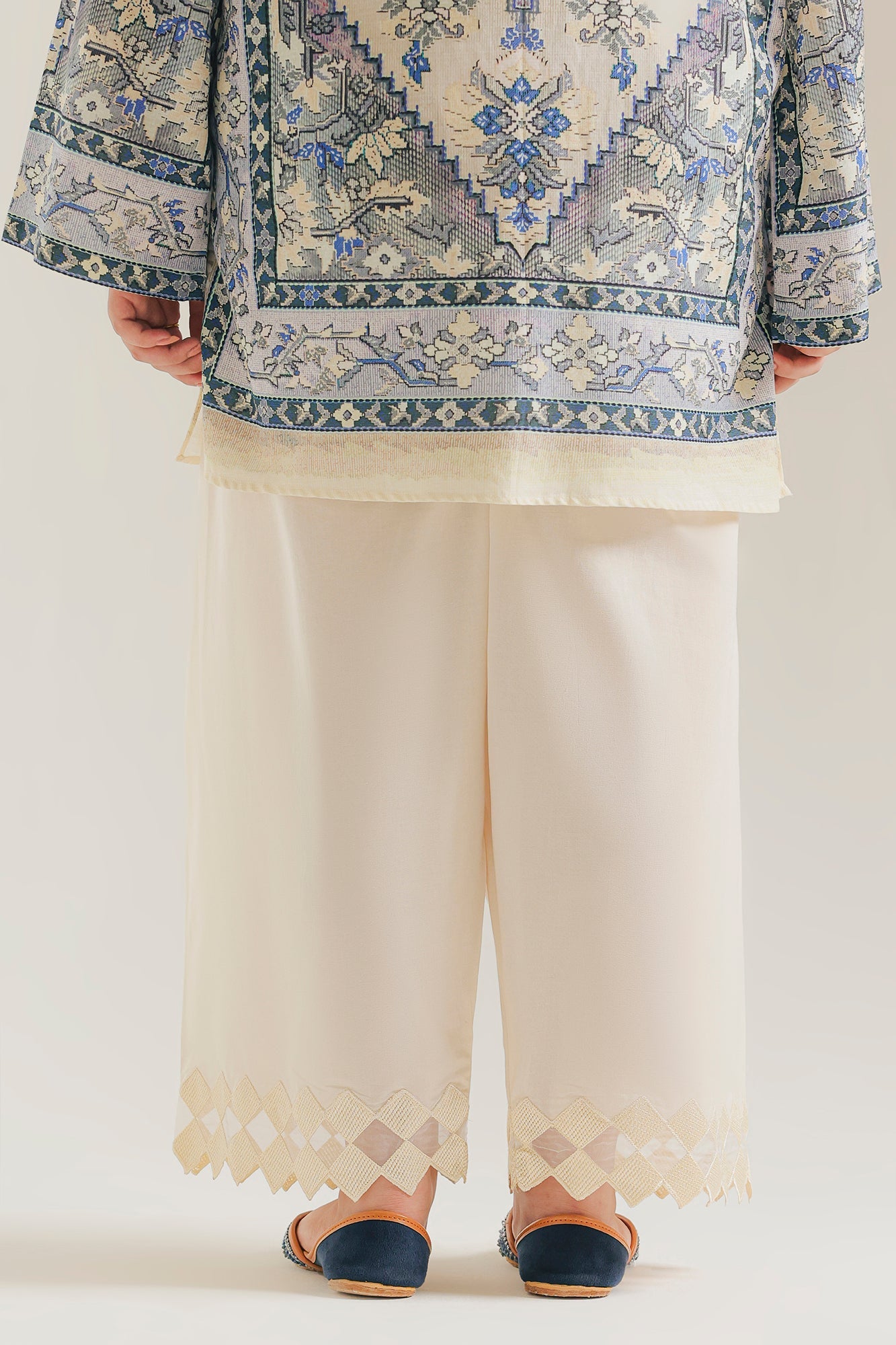 SHALWAR (E9583-102-004)