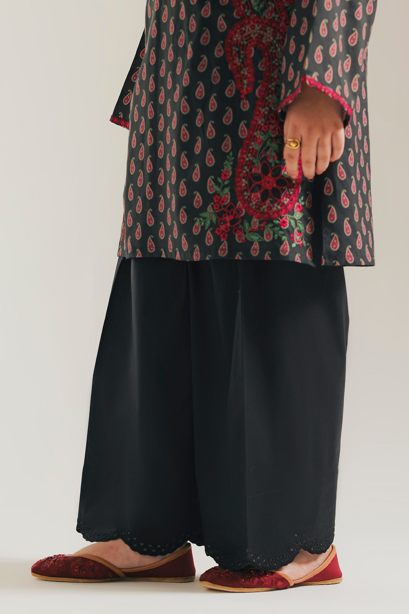SHALWAR (E9585-102-902)