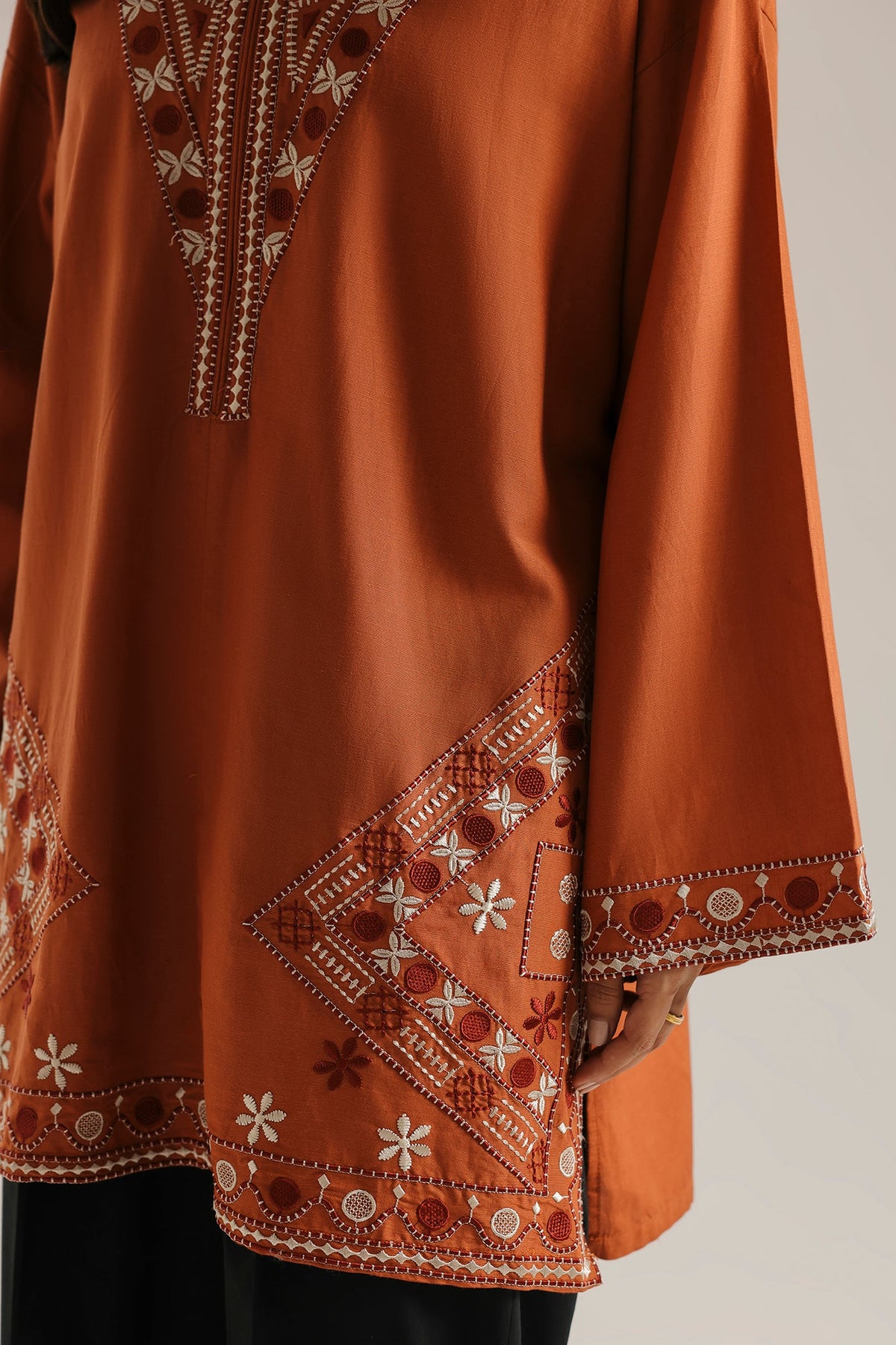 EMBROIDERED KURTI (E9602-102-205)