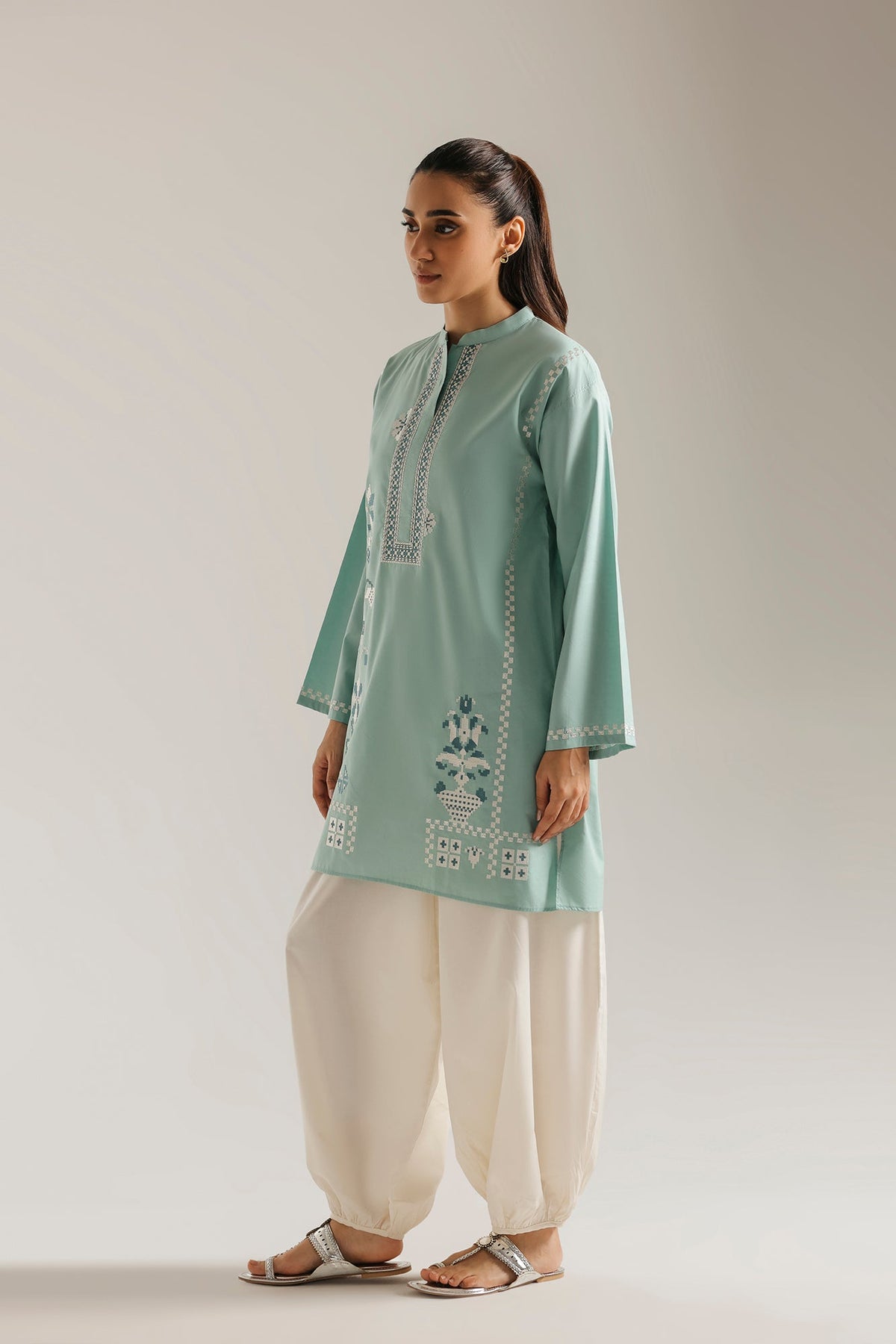 EMBROIDERED KURTI (E9610-102-716)
