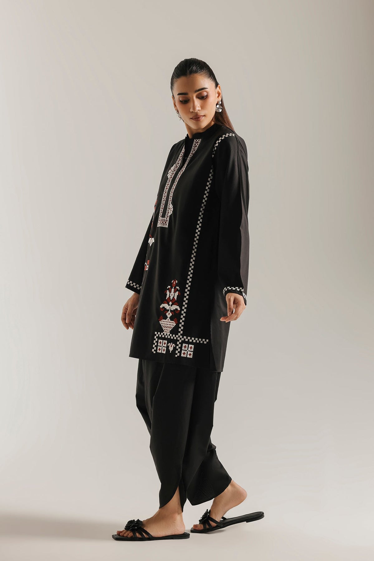 EMBROIDERED KURTI (E9610-102-901)