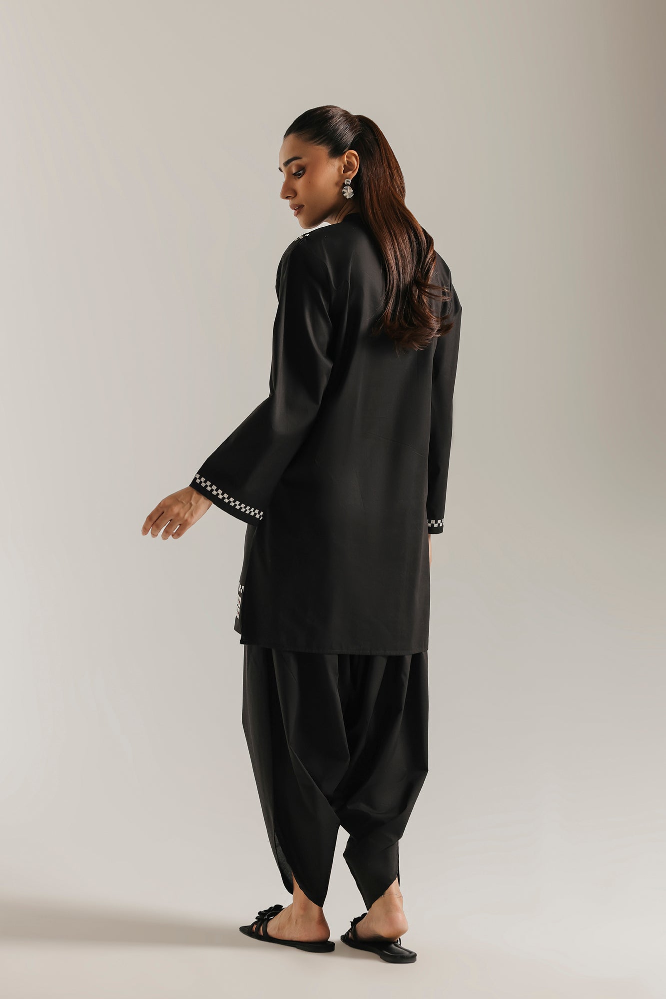 EMBROIDERED KURTI (E9610-102-901)