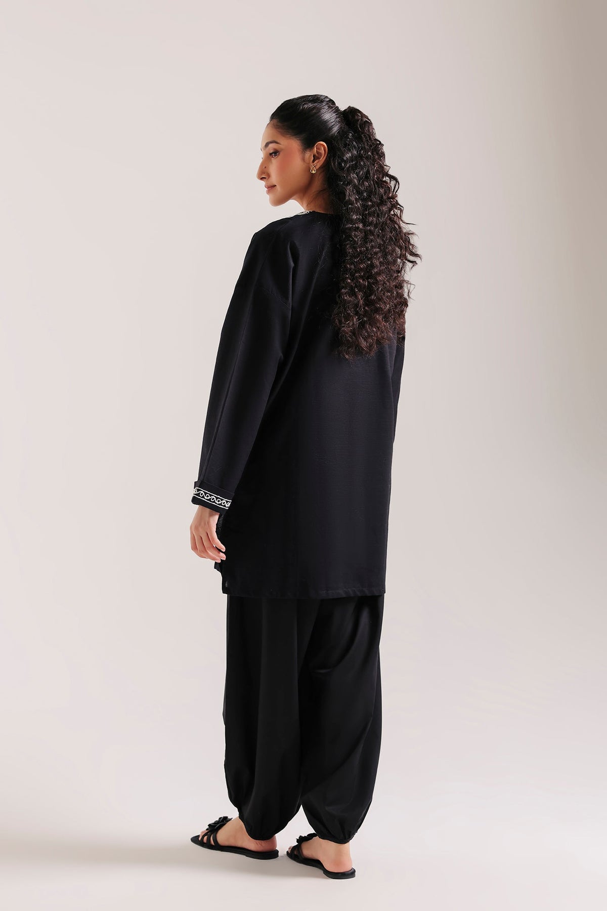 EMBROIDERED KURTI (E9697-102-902)