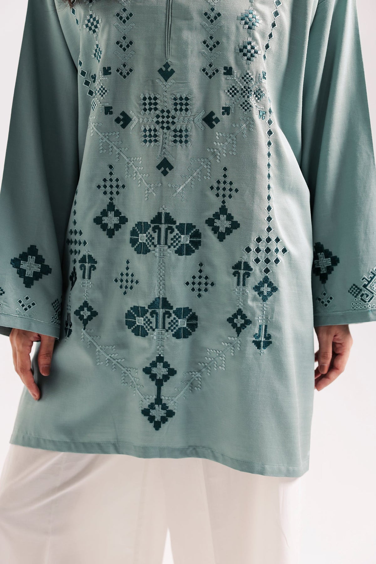 EMBROIDERED KURTI (E9699-102-718)