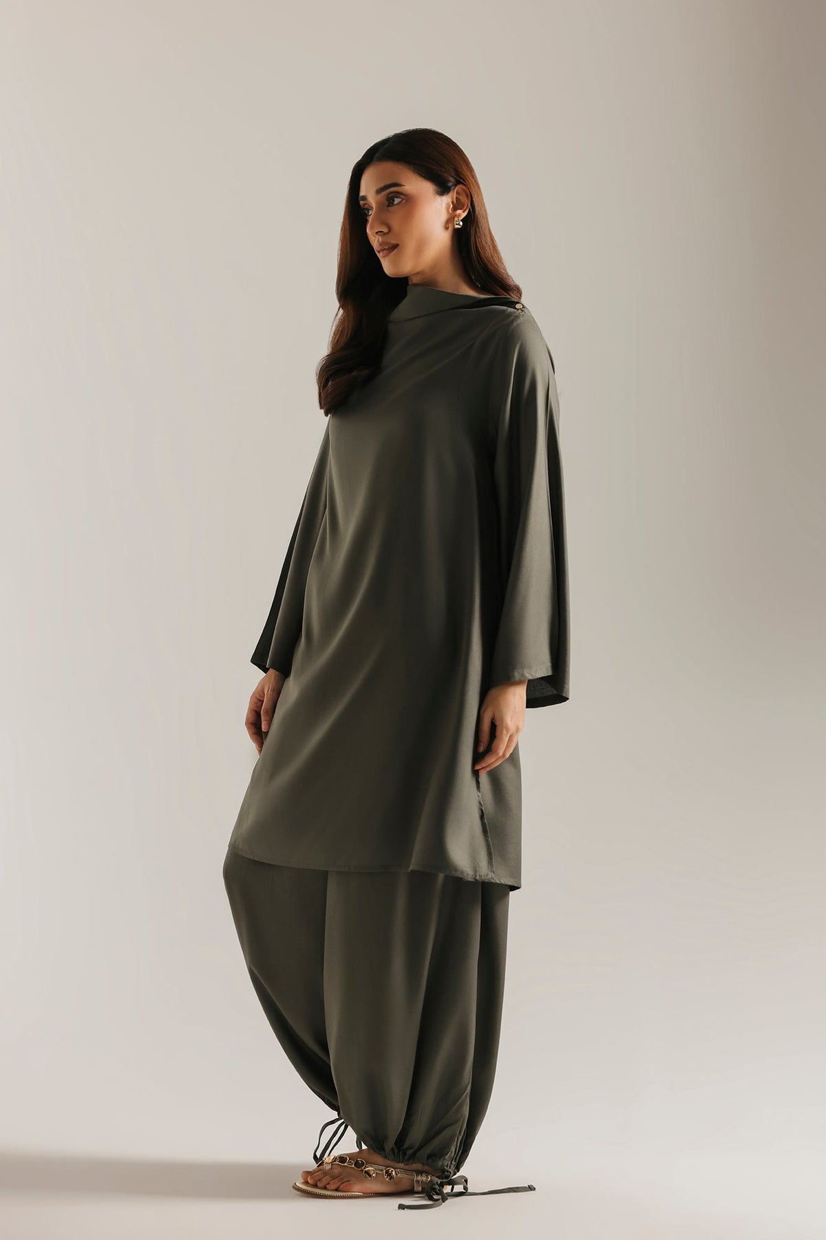 SOLID SUIT (E9746-102-121)