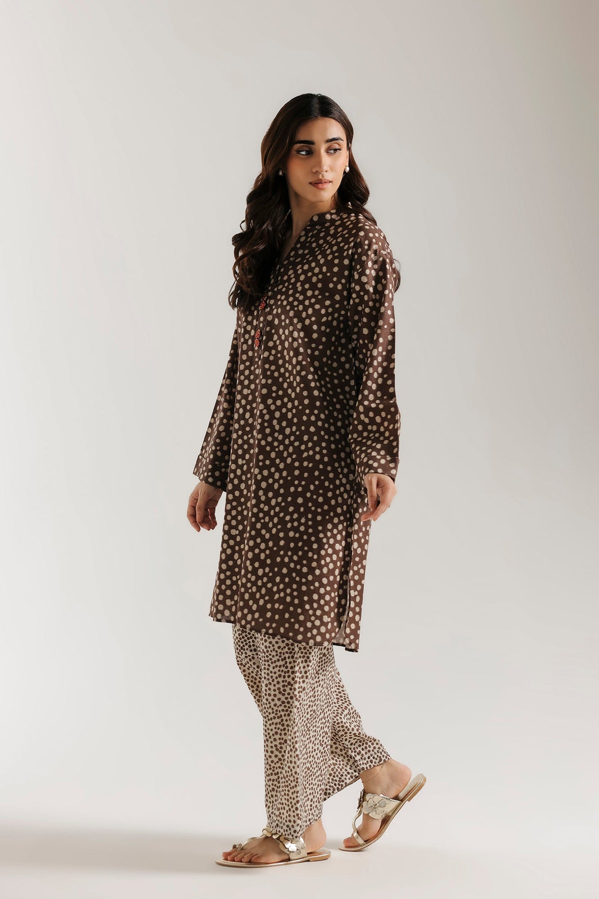 EMBROIDERED SUIT (E9798-102-803)