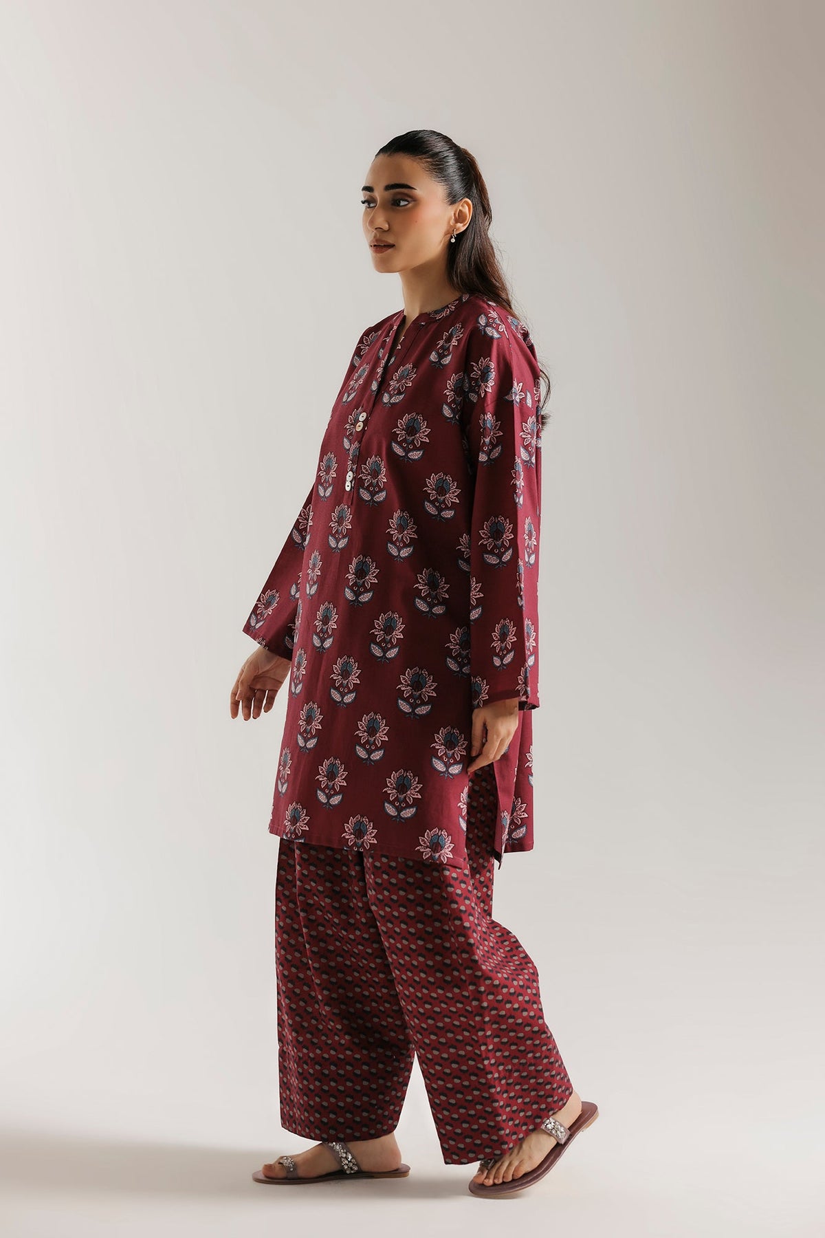 EMBROIDERED SUIT (E9802-102-519)