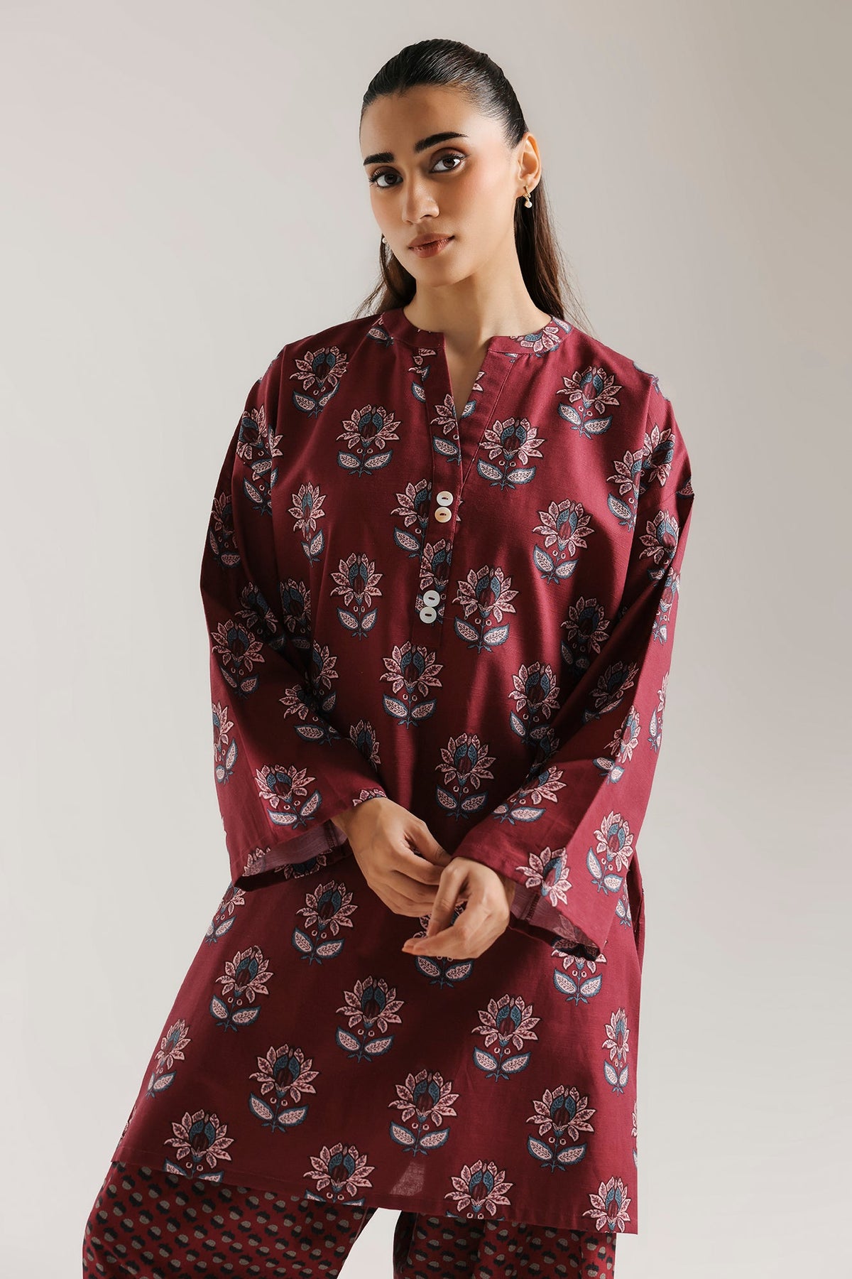 EMBROIDERED SUIT (E9802-102-519)