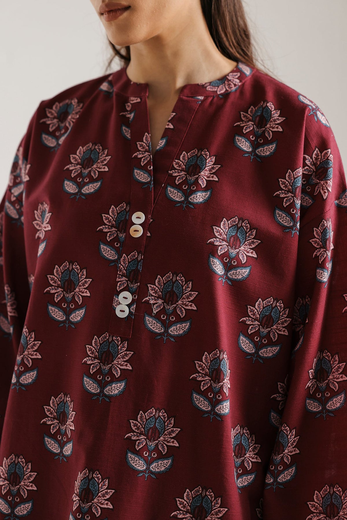 EMBROIDERED SUIT (E9802-102-519)