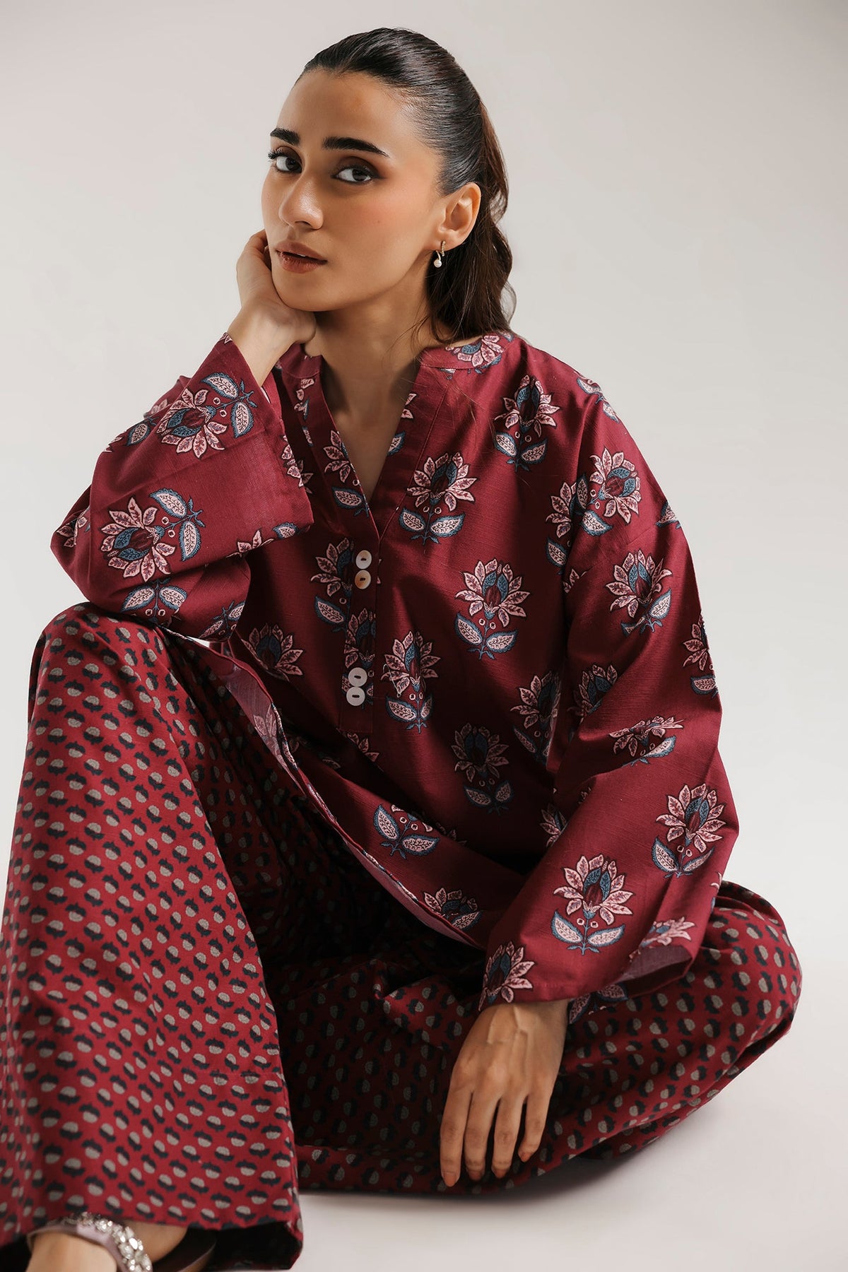 EMBROIDERED SUIT (E9802-102-519)