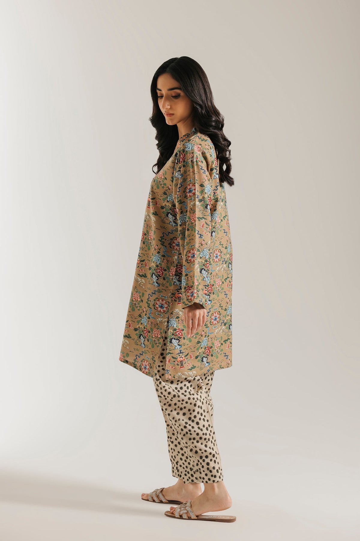 EMBROIDERED SUIT (E9820-102-121)