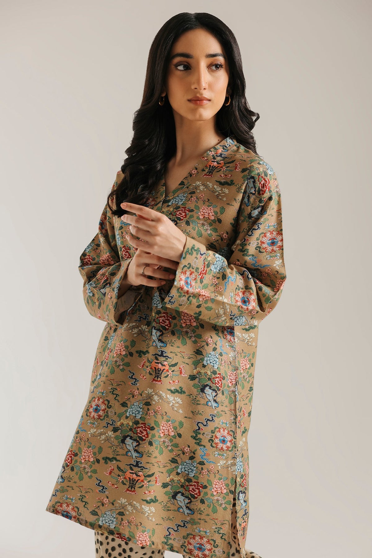 EMBROIDERED SUIT (E9820-102-121)