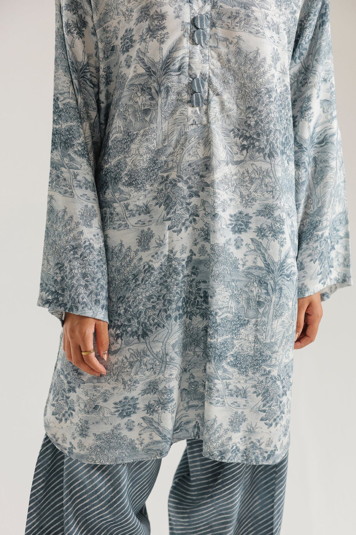 PRINTED SUIT (E9821-102-001)