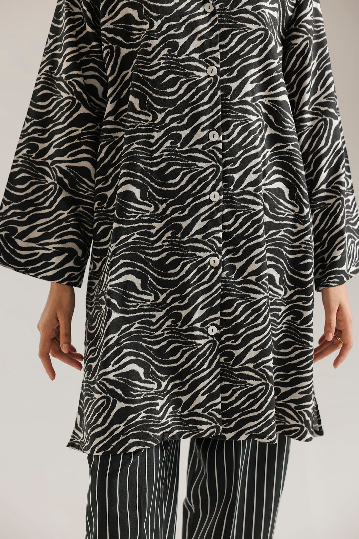 PRINTED SUIT (E9831-102-001)
