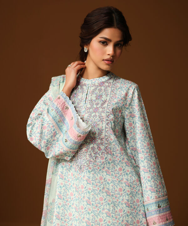 3 Piece - Embroidered Lawn Suit