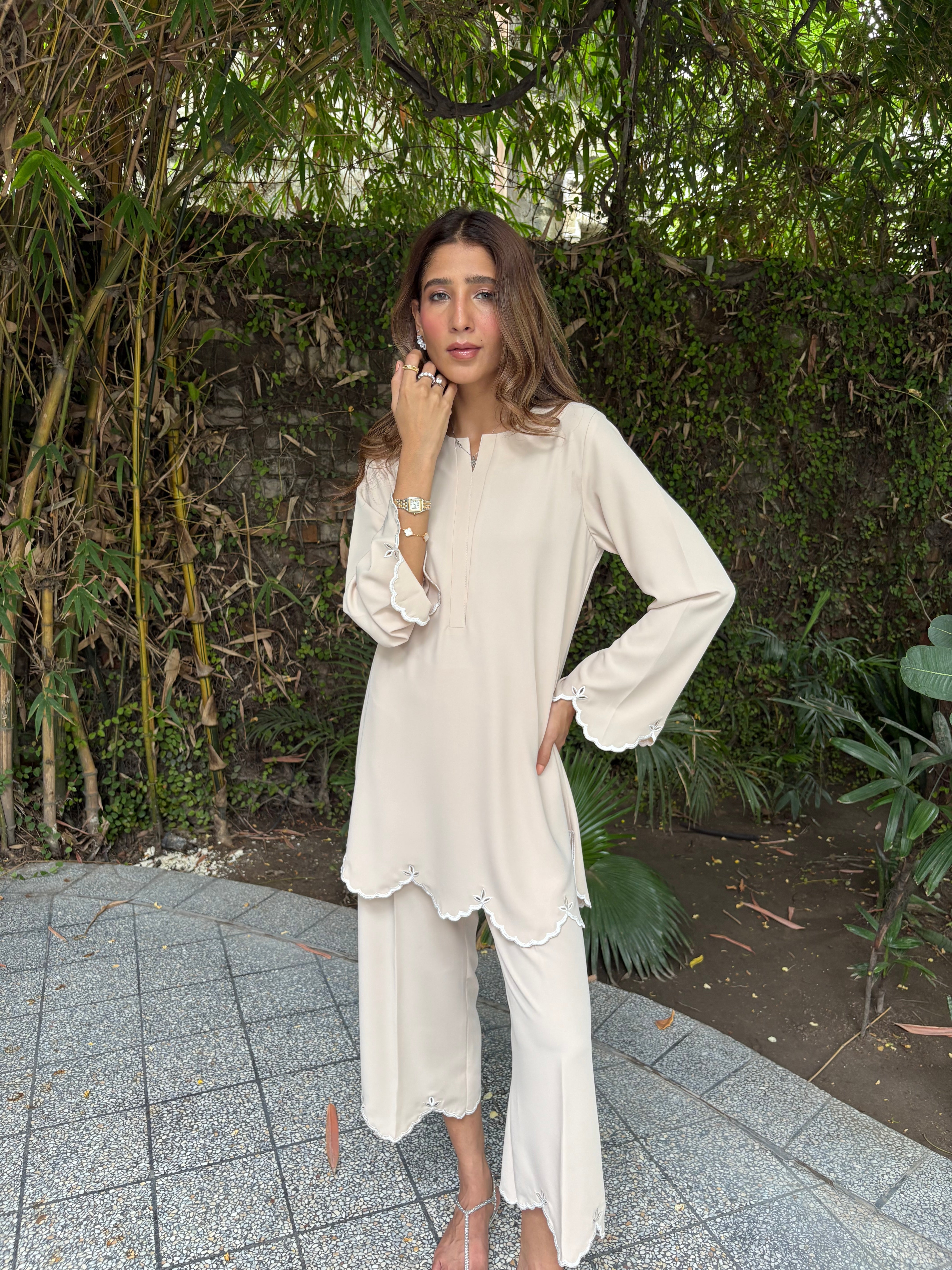 Beige Dahlia Set