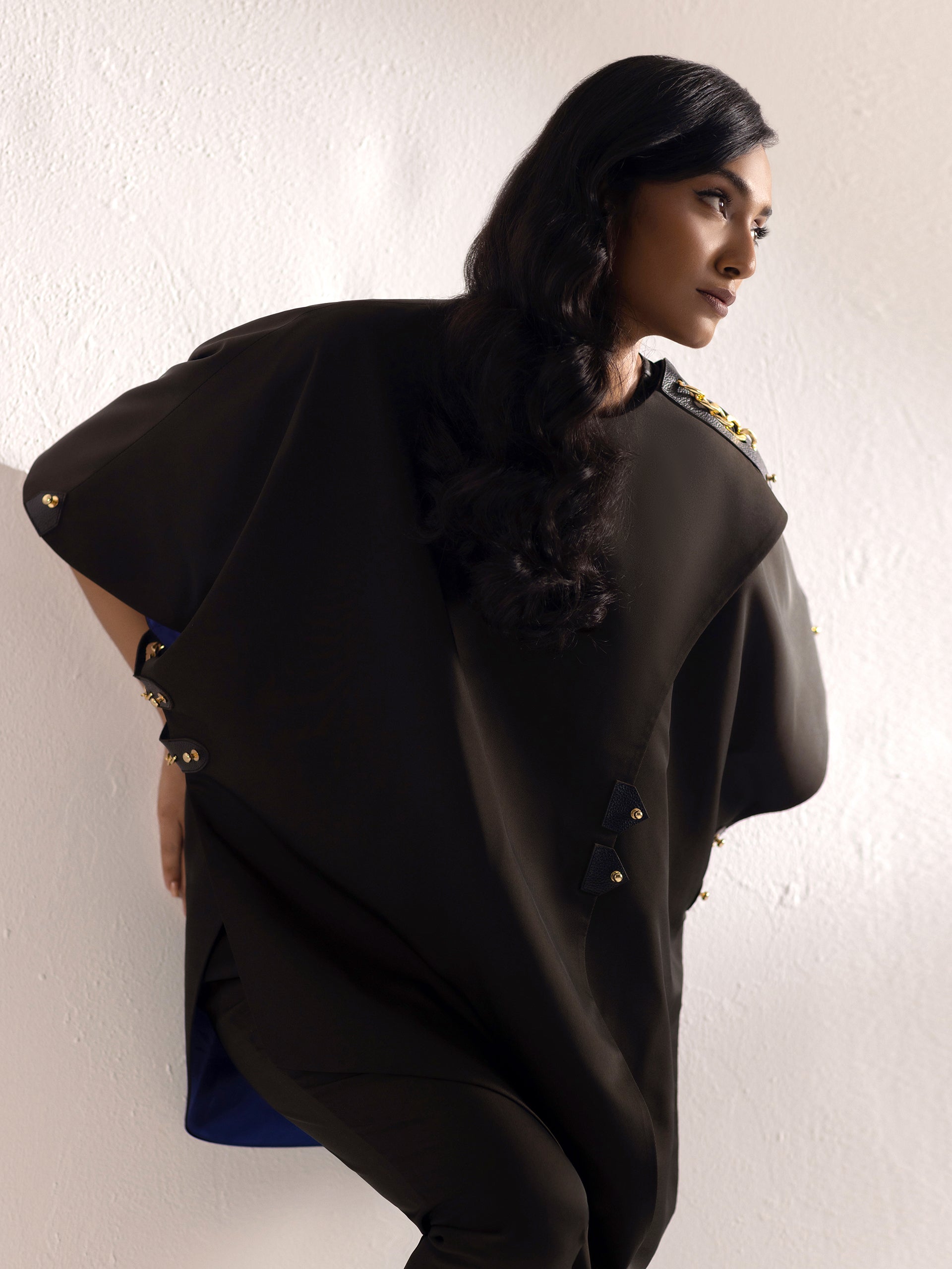 Shas - Dark Brown