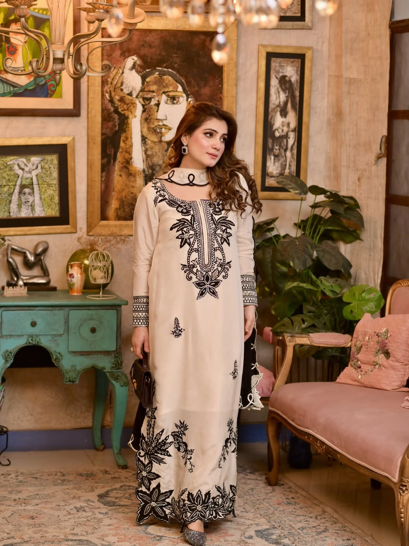 Ivory Mist Kaftan by Alizay Saad