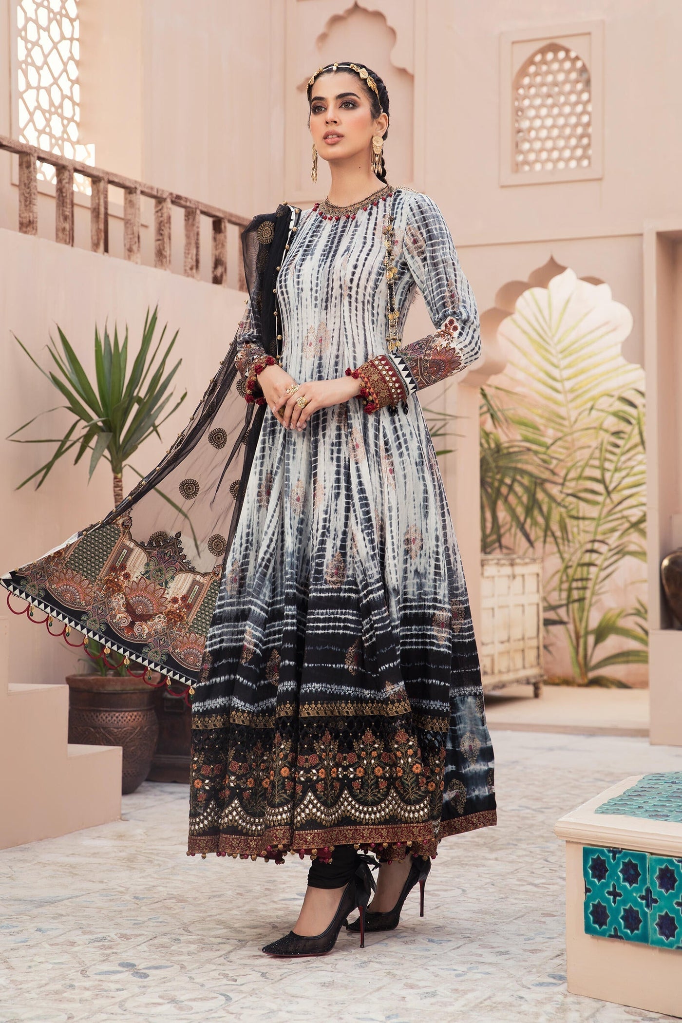 Unstitched Lawn El-21-04-Black And Kora