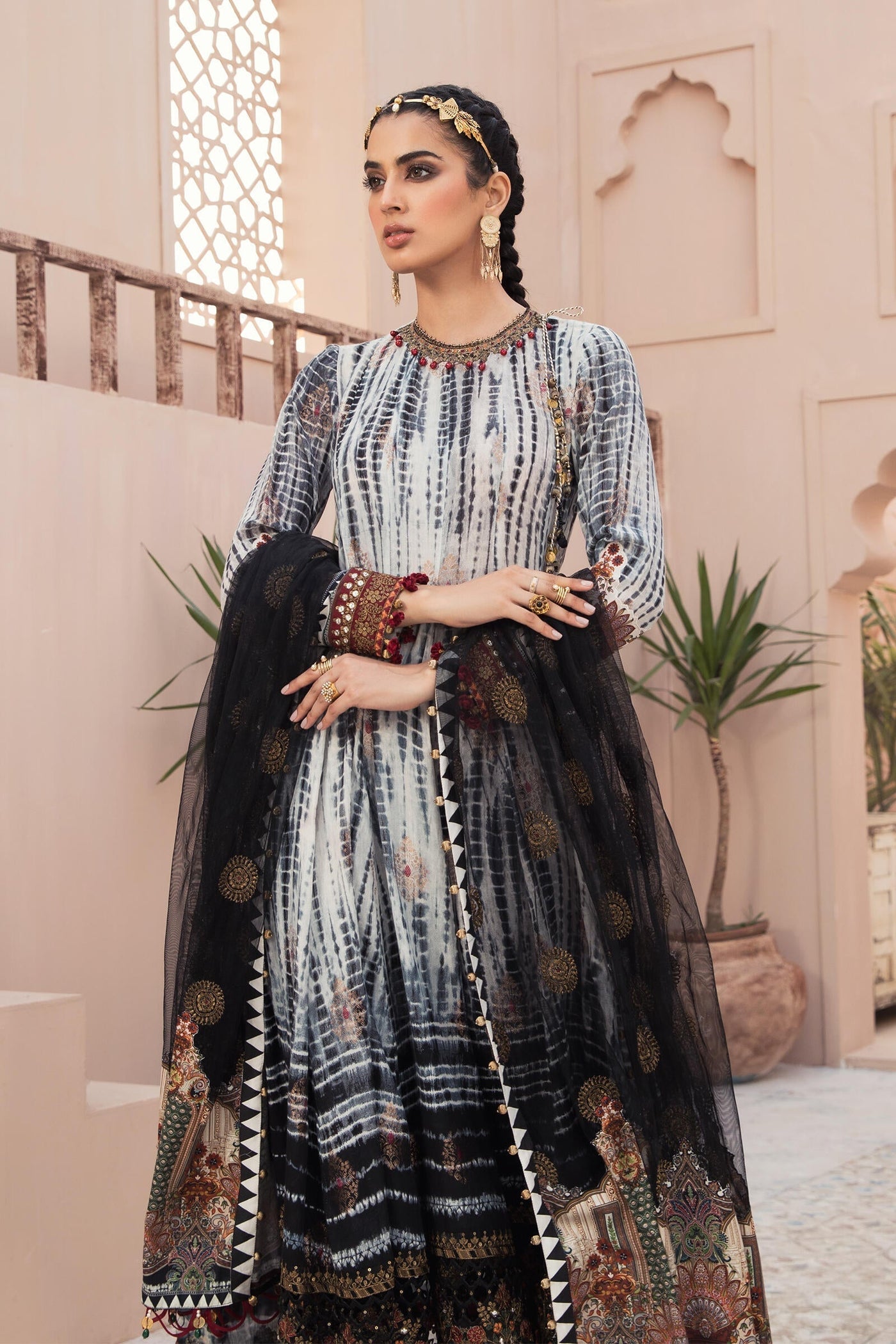 Unstitched Lawn El-21-04-Black And Kora