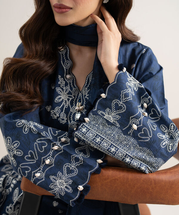3 Piece - Embroidered Lawn Suit