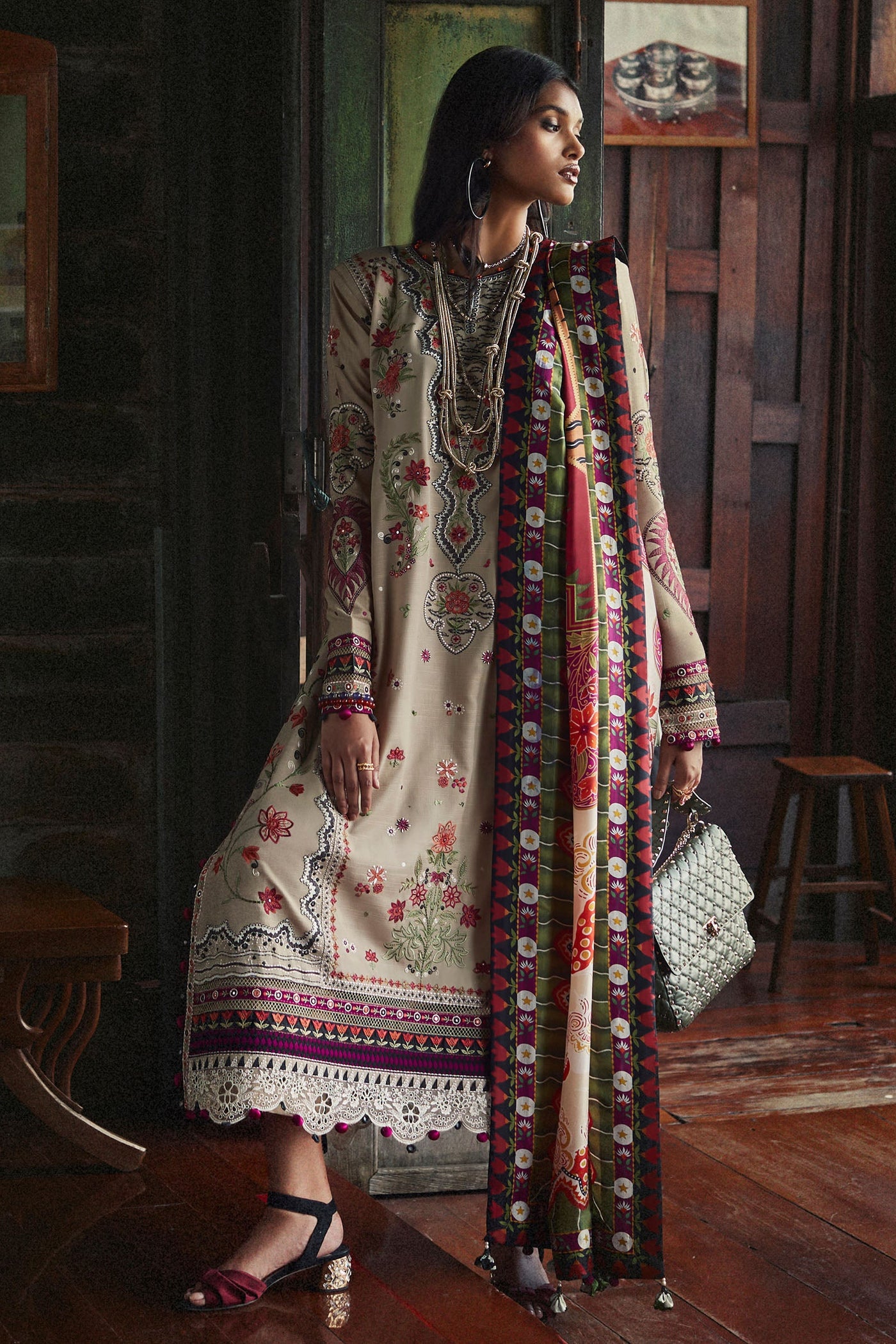 https://cdn.shopify.com/s/files/1/1678/4755/products/ElanWinter-ProductImages_0001s_0004_AH6I0622.jpg?v=1671530122