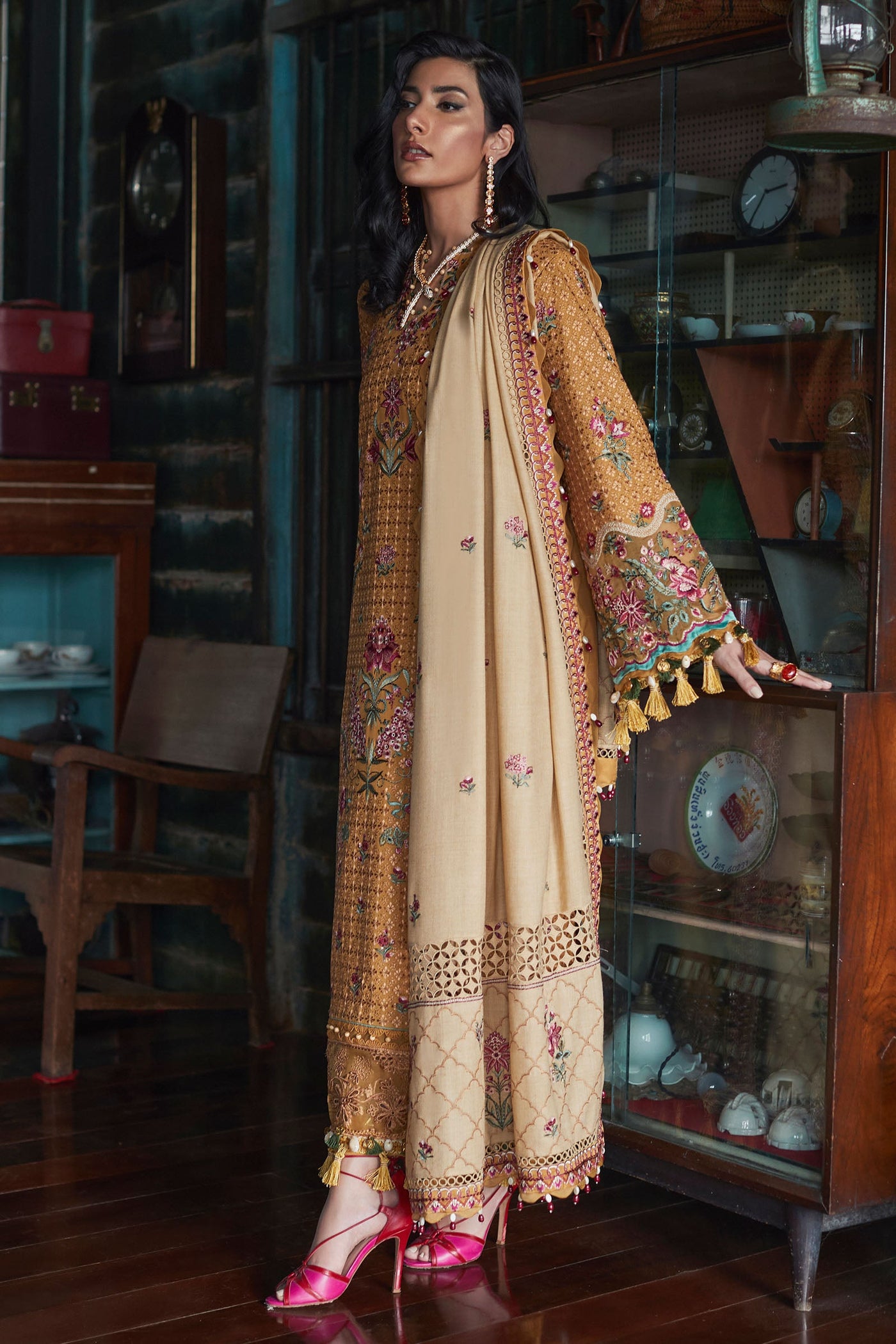https://cdn.shopify.com/s/files/1/1678/4755/products/ElanWinter-ProductImages_0002s_0003_AH6I0751.jpg?v=1671824823