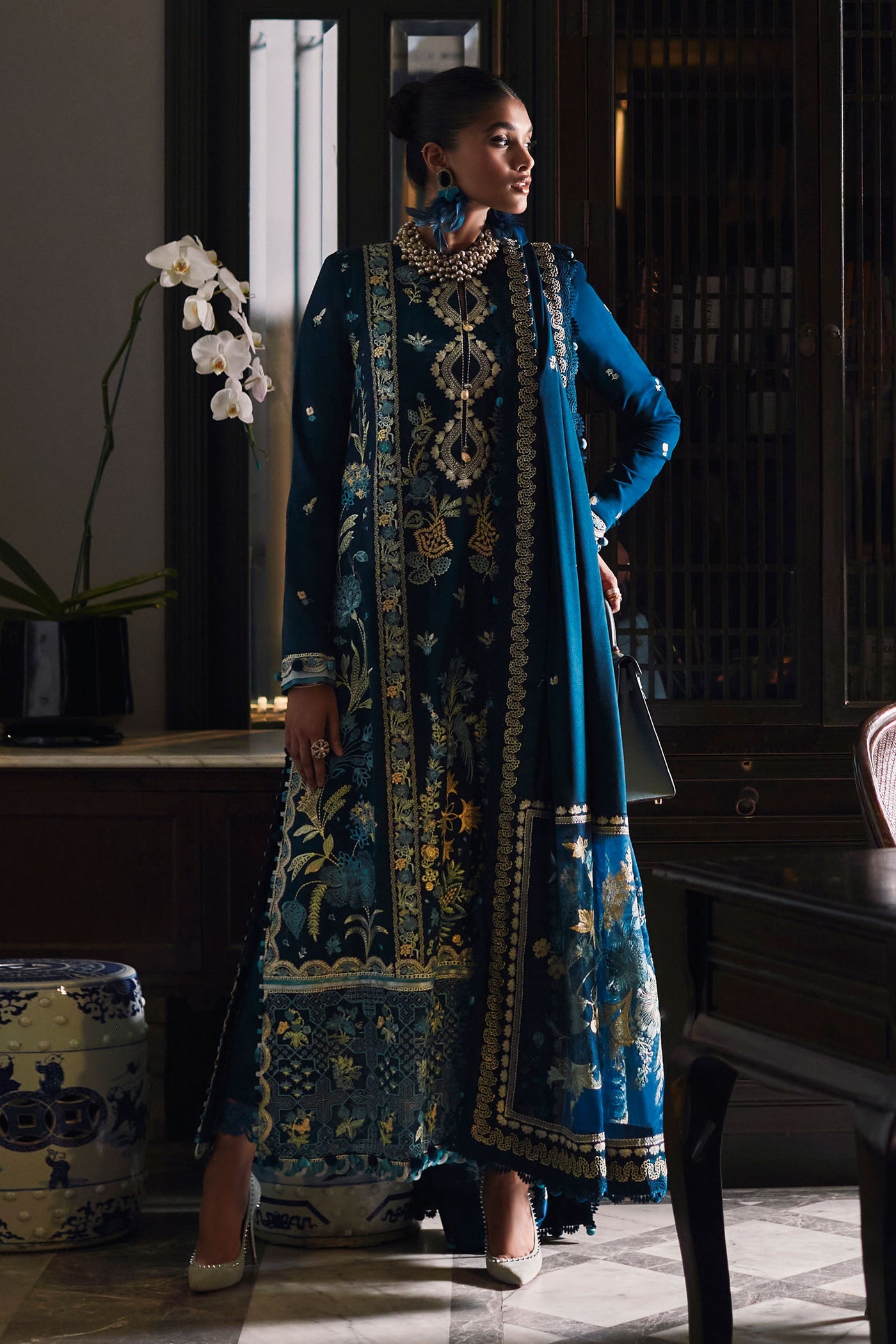 https://cdn.shopify.com/s/files/1/1678/4755/products/ElanWinter-ProductImages_0007_AH6I1500.jpg?v=1671691618