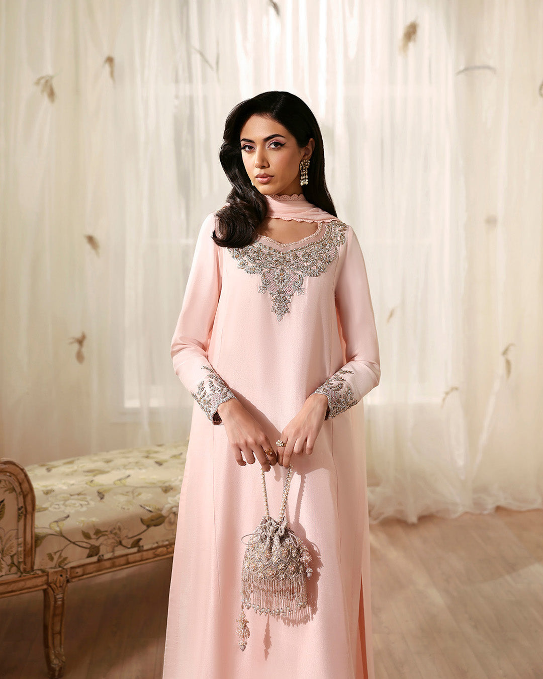 https://cdn.shopify.com/s/files/1/0262/2531/1795/files/Eleya2.jpg?v=1768088448