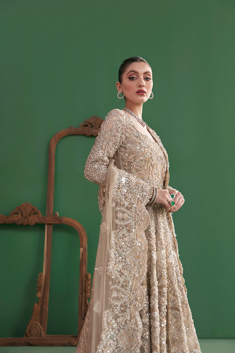https://cdn.shopify.com/s/files/1/0523/4327/5696/products/Ella-2.jpg?v=1755961610
